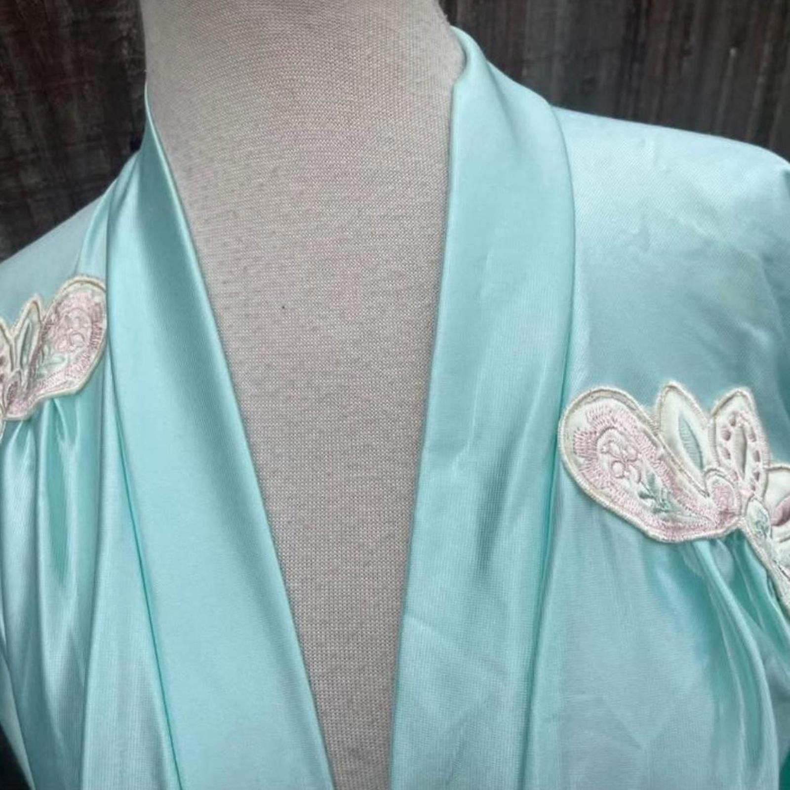 Other Blue vintage 80s robe with flower details robe Size ONE SIZE - 3 Thumbnail
