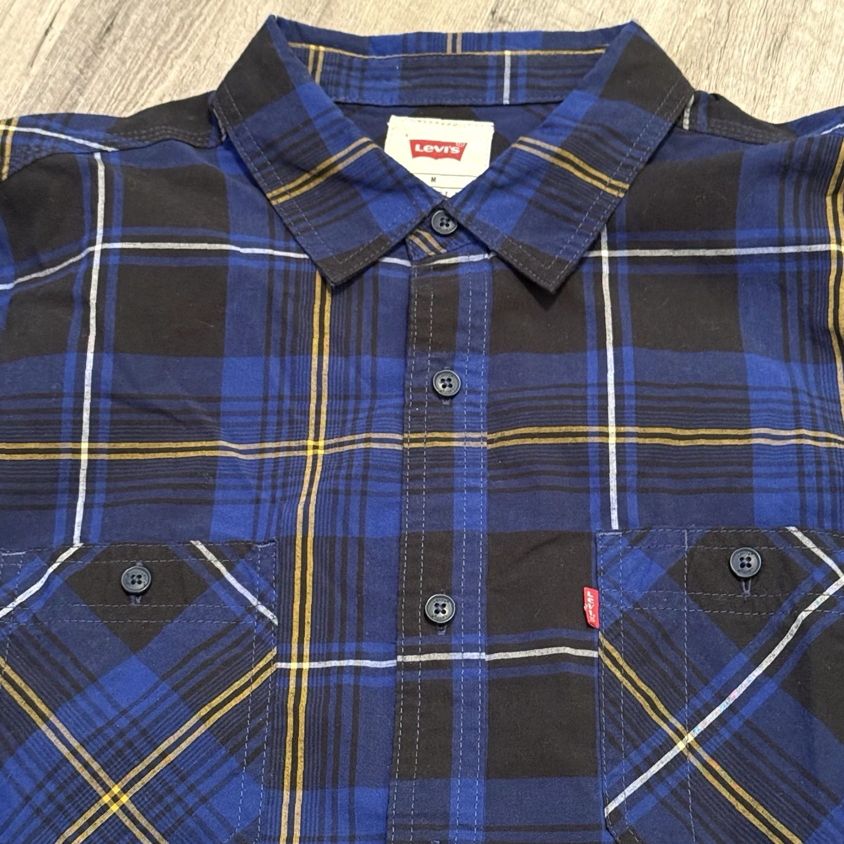 Levi's Levi’s Shirt Mens Sz Medium Long Sleeve Button Up Woven Blue Black Plaid 90s Grunge workwear Casual Size US M / EU 48-50 / 2 - 3 Thumbnail