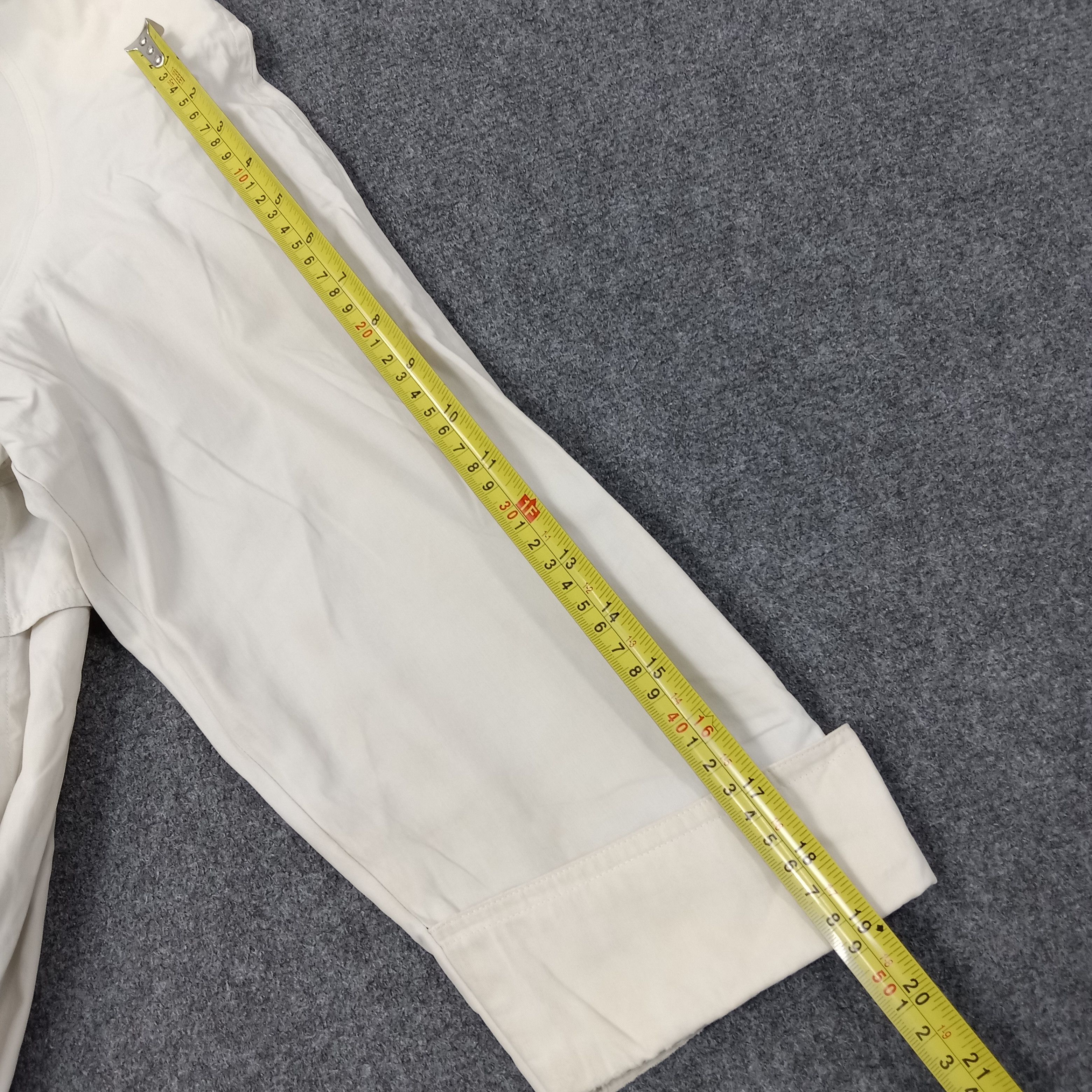 Burberry Burberry Designer Brand Custom Logo Spell Out Jacket C246N4 Size US L / EU 52-54 / 3 - 7 Thumbnail