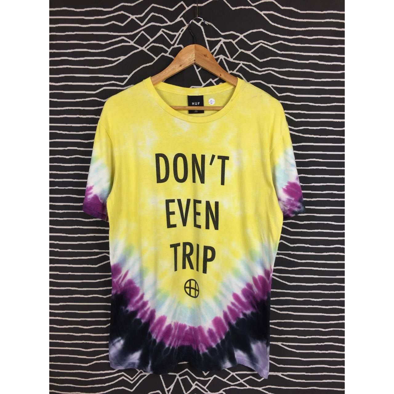 Huf HUF Worldwide Don't Even Trip Tie Dye Hippies Skate Tee Size US M / EU 48-50 / 2 - 1 Thumbnail