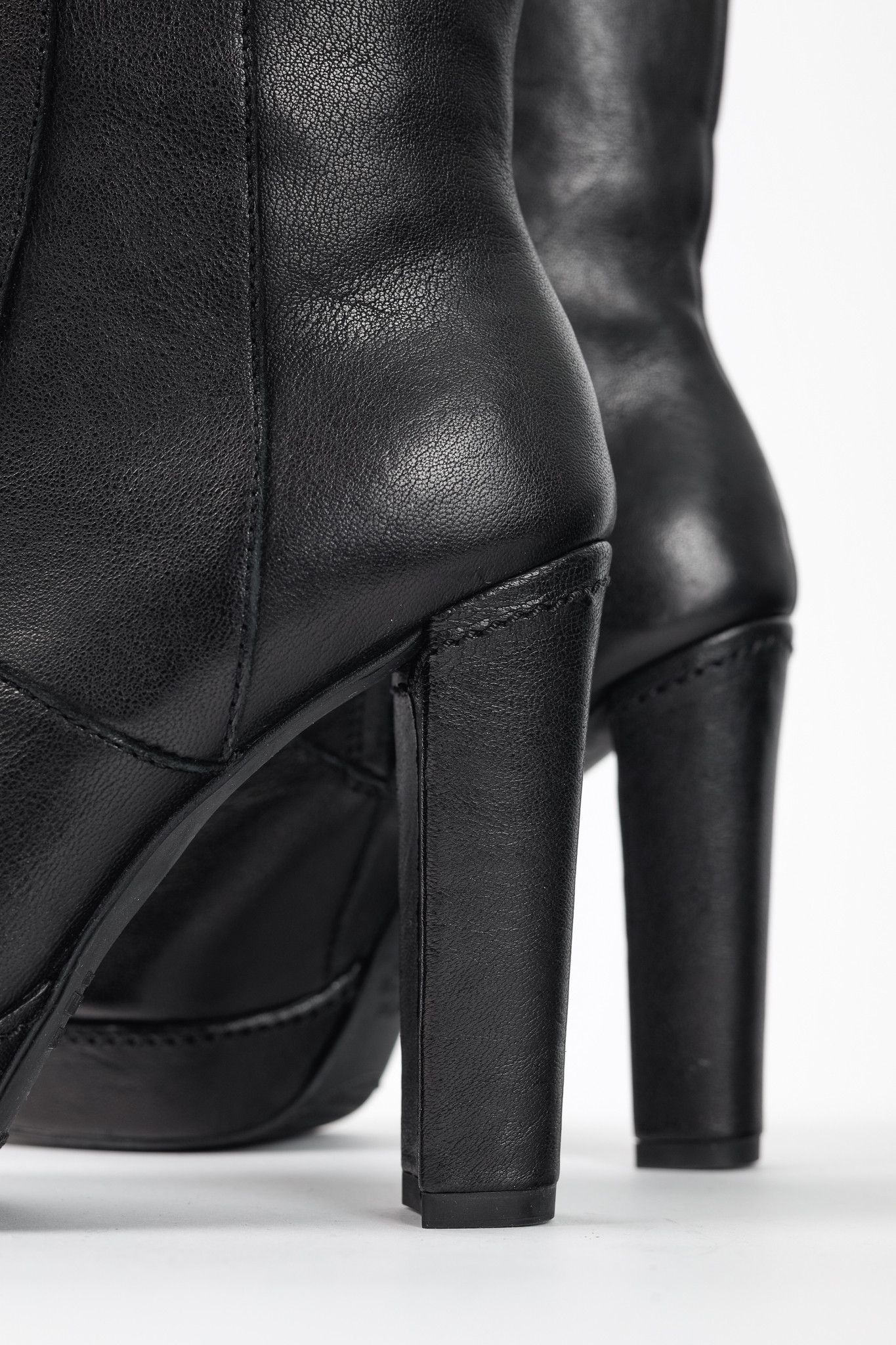 Stuart Weitzman Stuart Weitzman Black Leather Platform Heeled Short Boots Size US 5.5 / IT 35.5 - 9 Thumbnail
