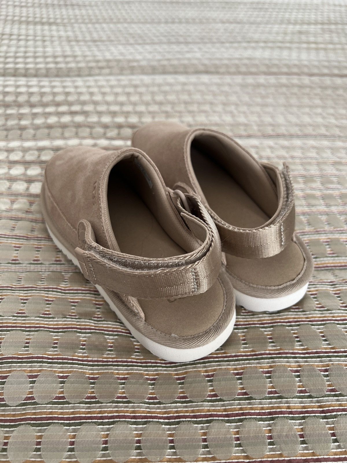 Ugg Women’s UGG Sandals Size US 4 / IT 34 - 3 Thumbnail