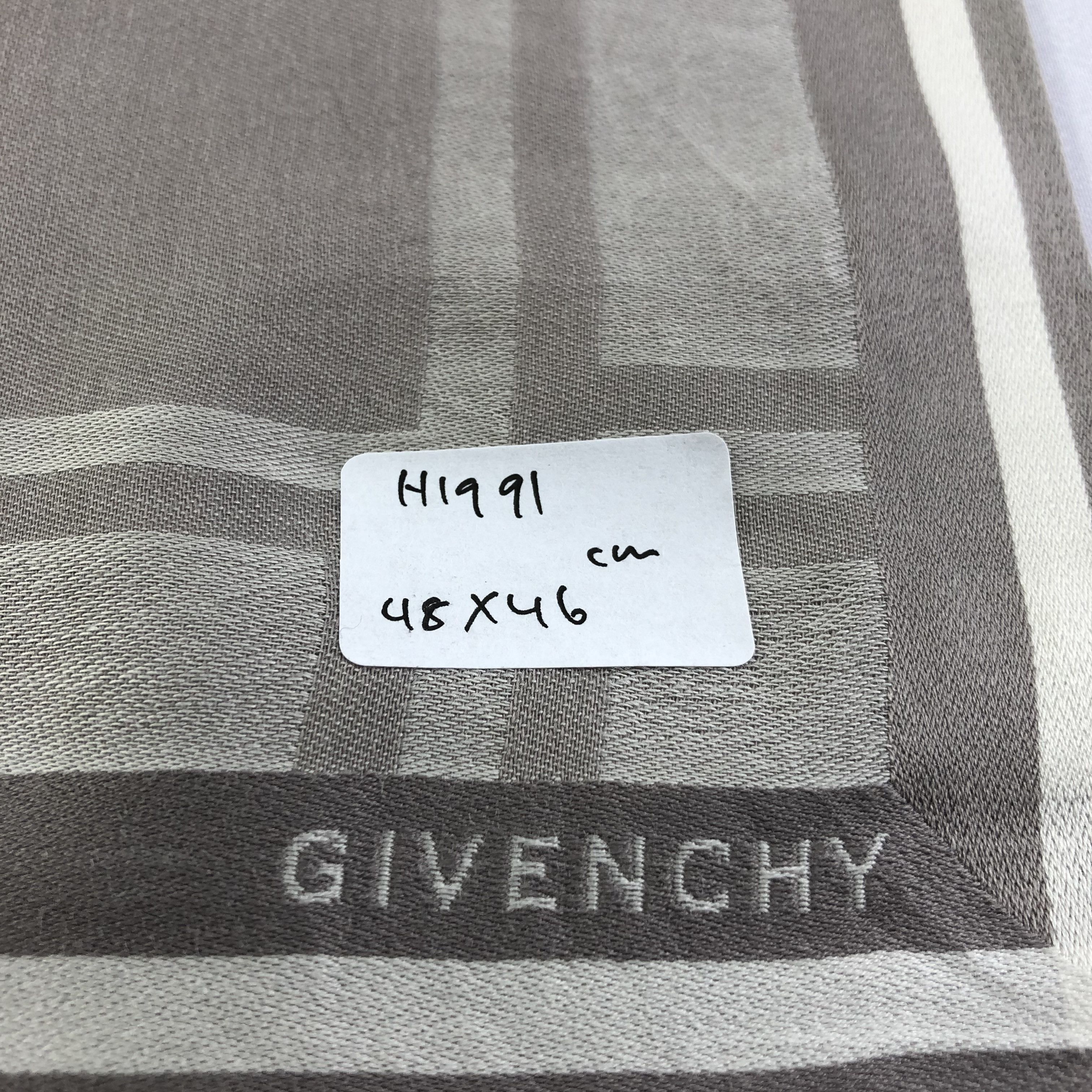 Givenchy Givenchy Handkerchief Neckerchief Bandana H1991 Size ONE SIZE - 7 Thumbnail