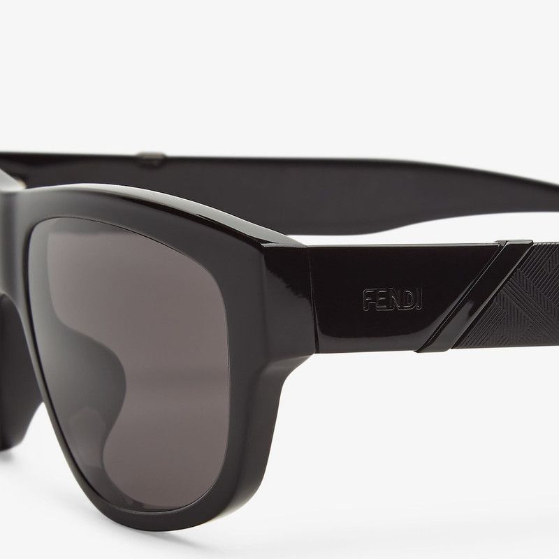 Fendi o1s1wg111225 Size: OS/ Fendi Diagonal in Black Size ONE SIZE - 3 Thumbnail