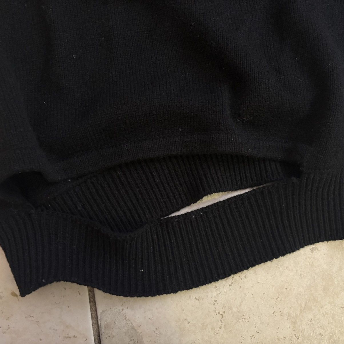 Balenciaga balenciaga deconstructed hem wool turtleneck Size US M / EU 48-50 / 2 - 5 Thumbnail
