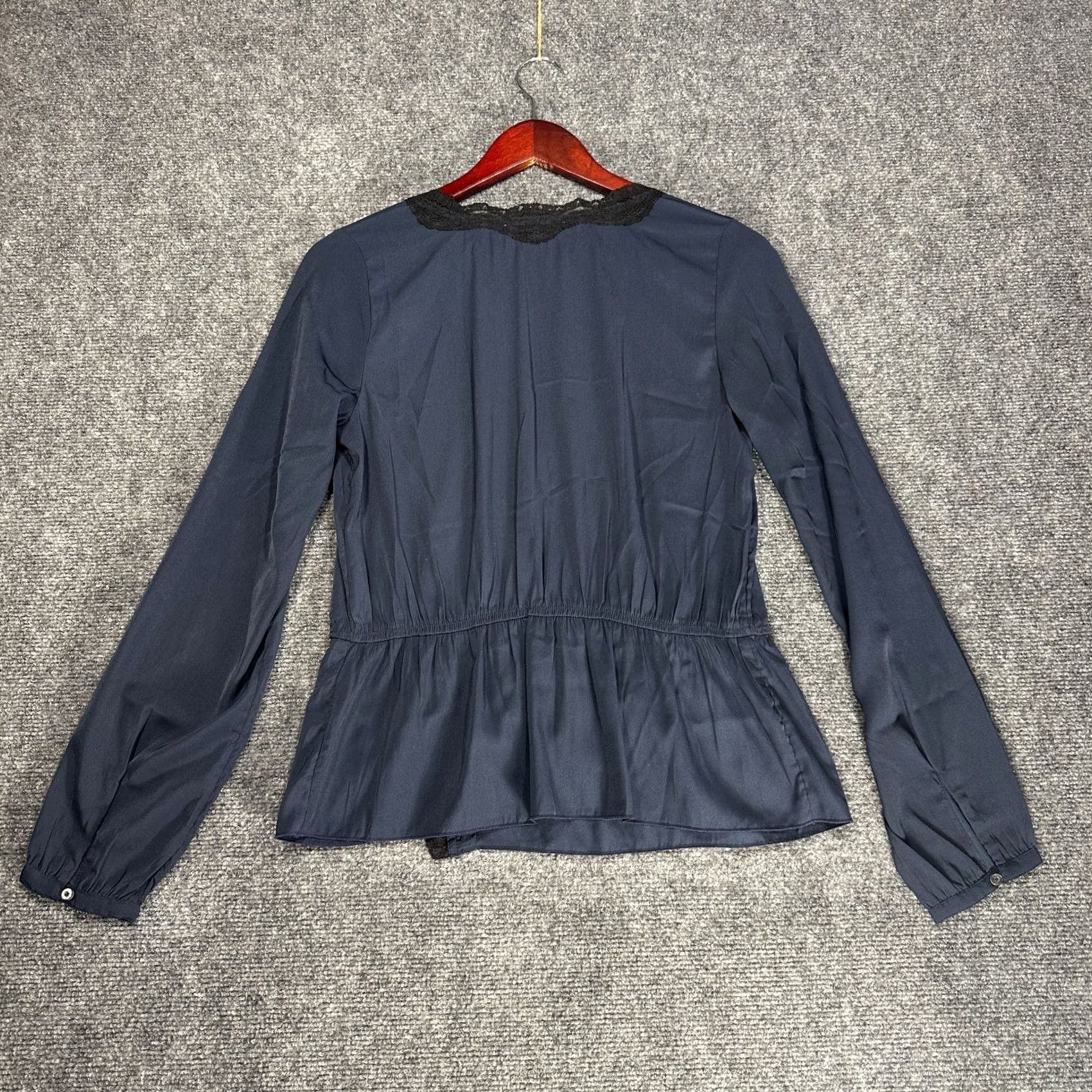 Abercrombie & Fitch Abercrombie & Fitch Blouse Womens S Navy Blue Faux Wrap Long Sleeve V Neck Size S / US 4 / IT 40 - 7 Thumbnail