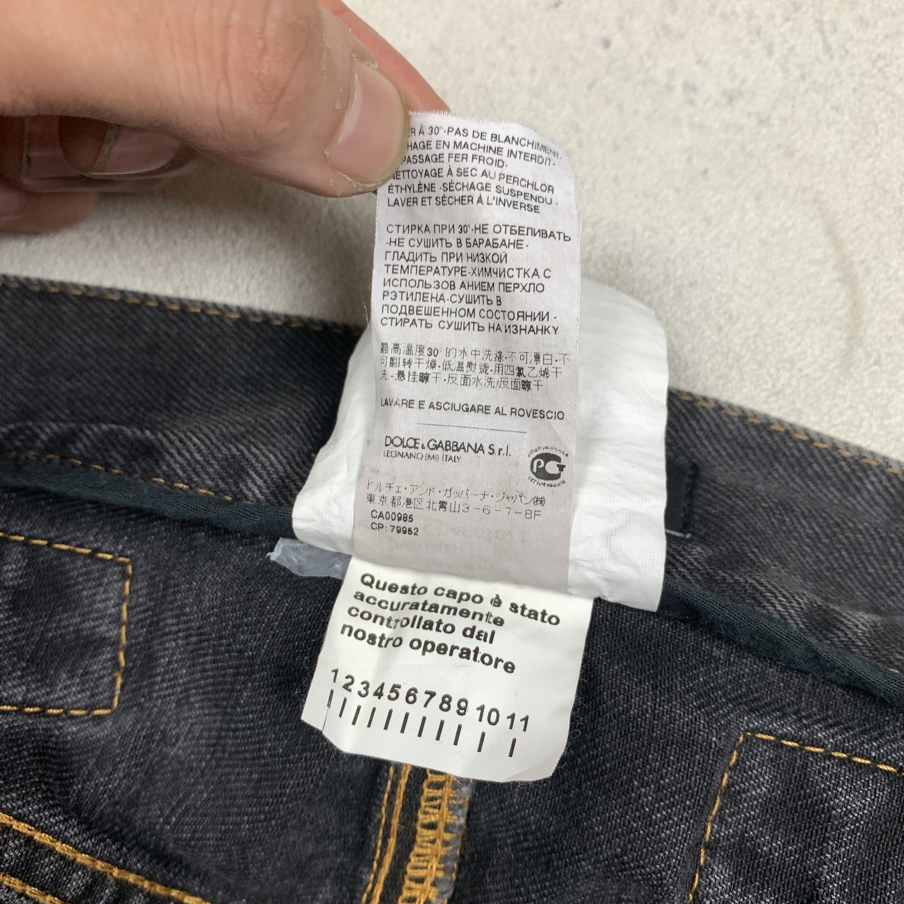 Dolce & Gabbana Dolce & Gabbana Distressed Multi Pocket Short Denim Pants Size US 32 / EU 48 - 11 Thumbnail