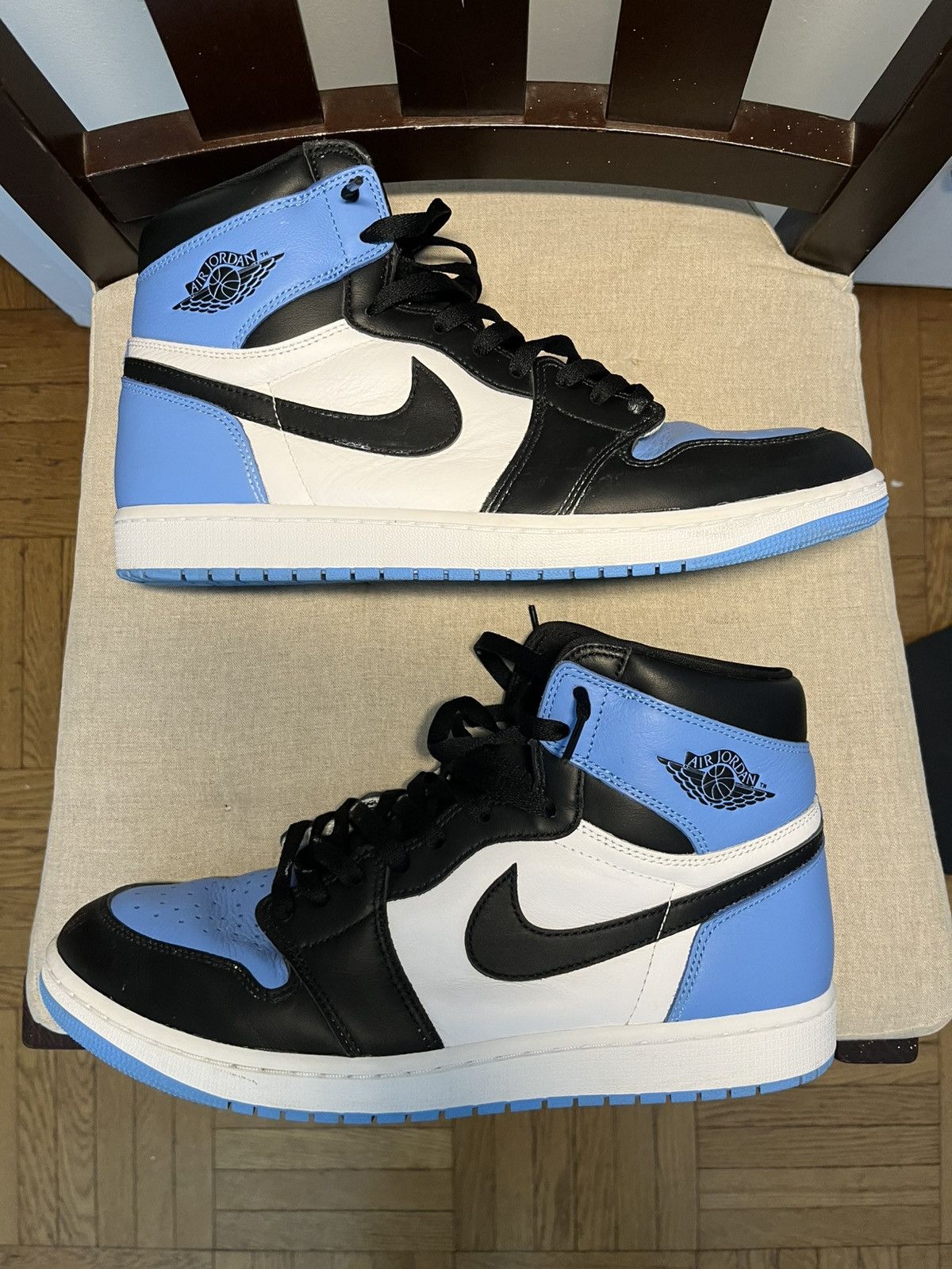 Jordan Brand Jordan 1 Retro High OG UNC Toe Size US 13 / EU 46 - 1 Thumbnail