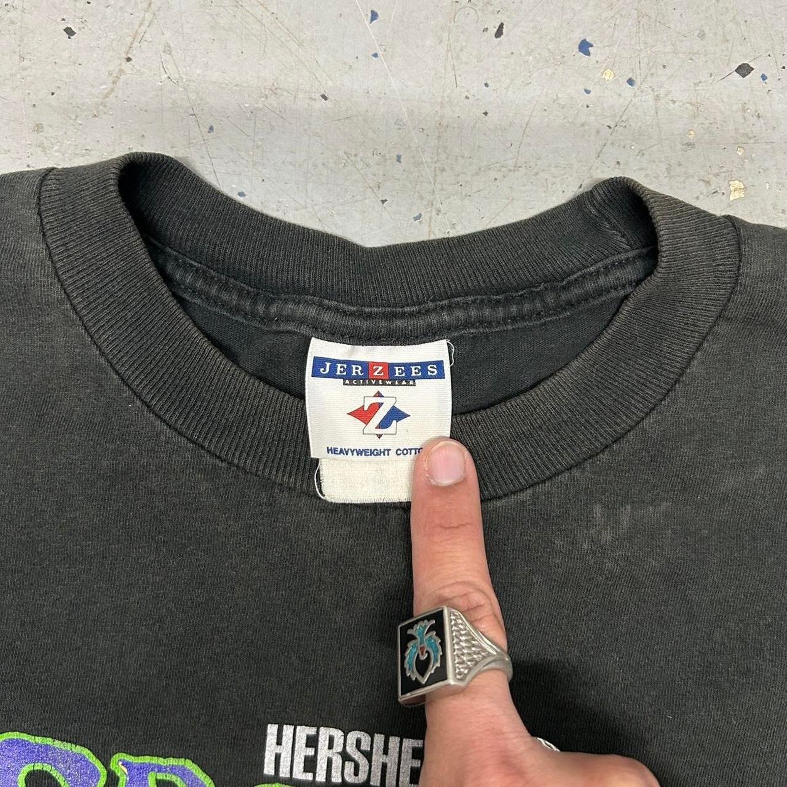 Jerzees VTG Speedway Hershey's Spooky Candy Savings cotton T-shirt Size US XL / EU 56 / 4 - 3 Thumbnail