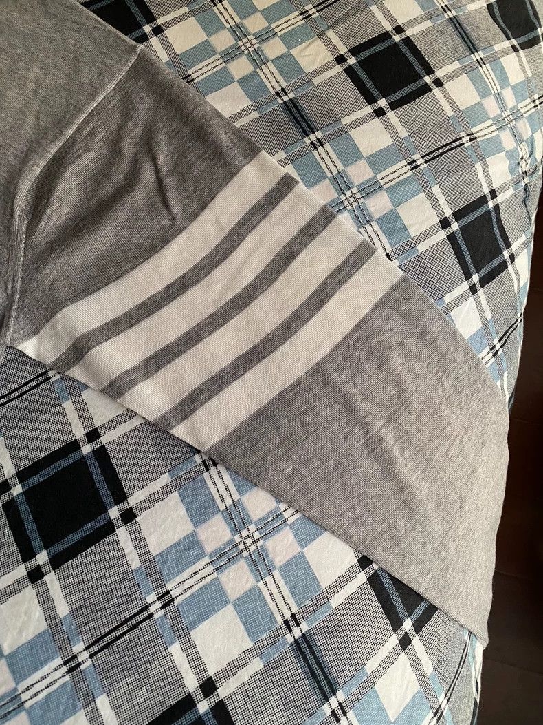 Thom Browne Thom browne TB classic four-bar thin round-neck pullover sw Size US M / EU 48-50 / 2 - 4 Thumbnail