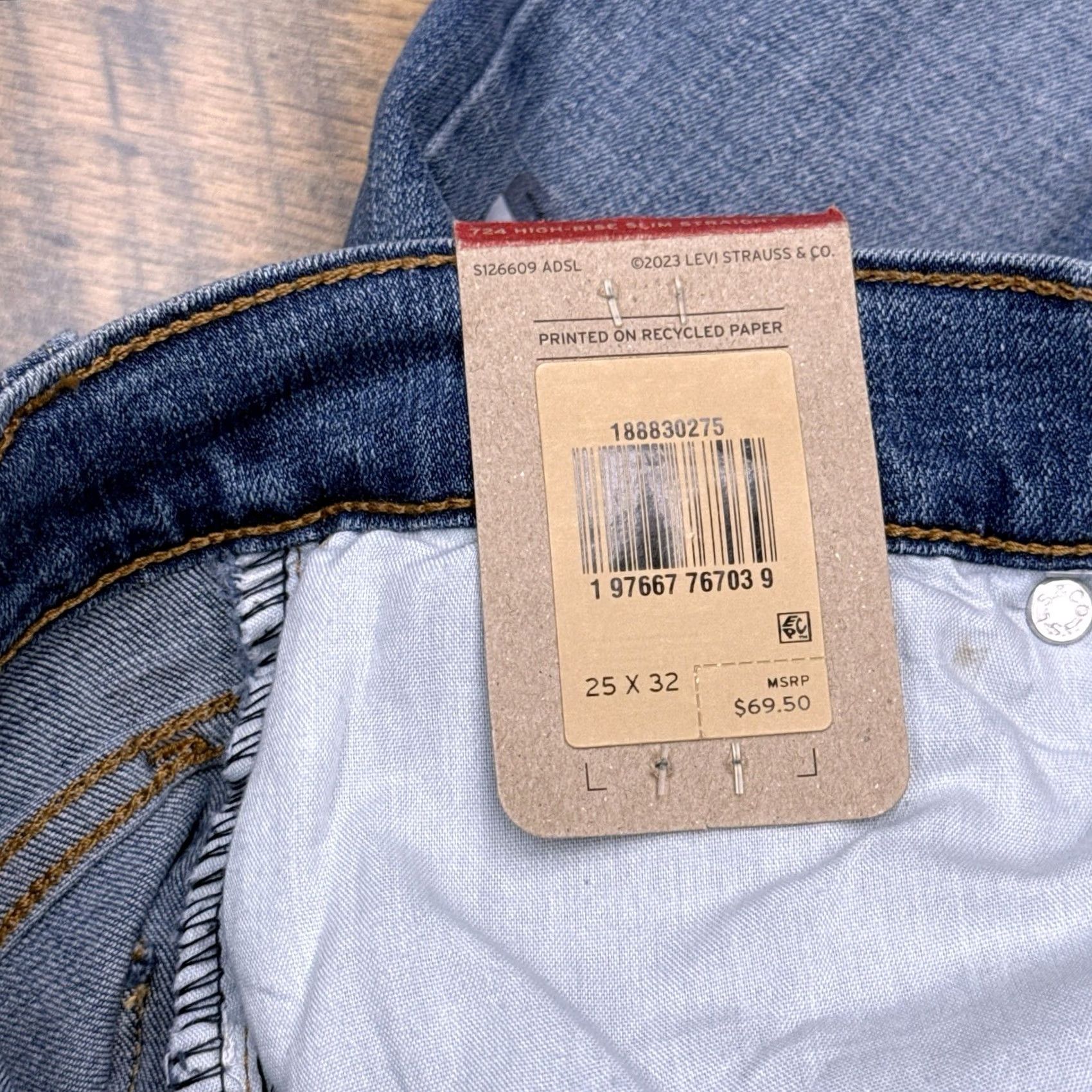 Levi's Levi's 724 High Rise Slim Straight Jeans Womens 25 Stretch Distressed 25x32 New Size 42" / US 20 - 6 Thumbnail