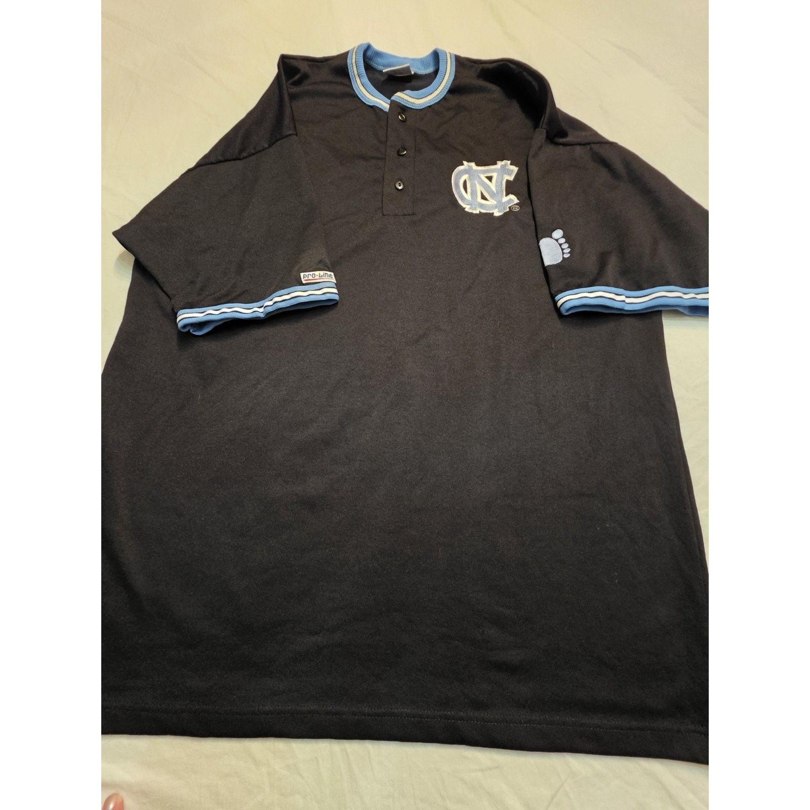 Pro Line North Carolina Tar Heels Vintage Pro Line Short Sleeve Size 46 - 1 Thumbnail