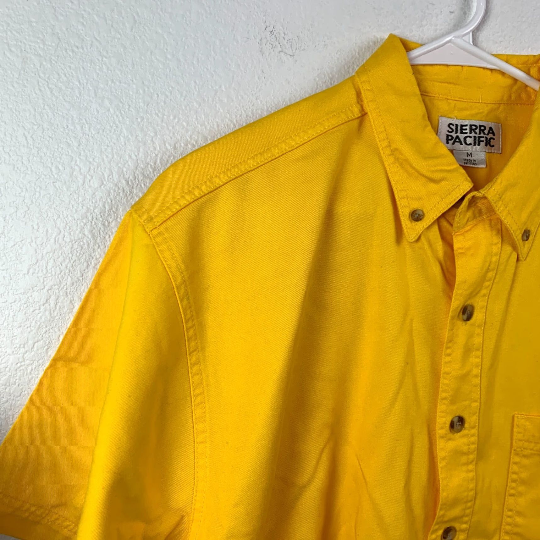 Vintage VINTAGE Sierra Pacific Shirt Mens M Yellow 90s Button-Up Short Sleeve Collared 47 Chest Regular Fit Vintage 90s Retro Size US M / EU 48-50 / 2 - 3 Thumbnail