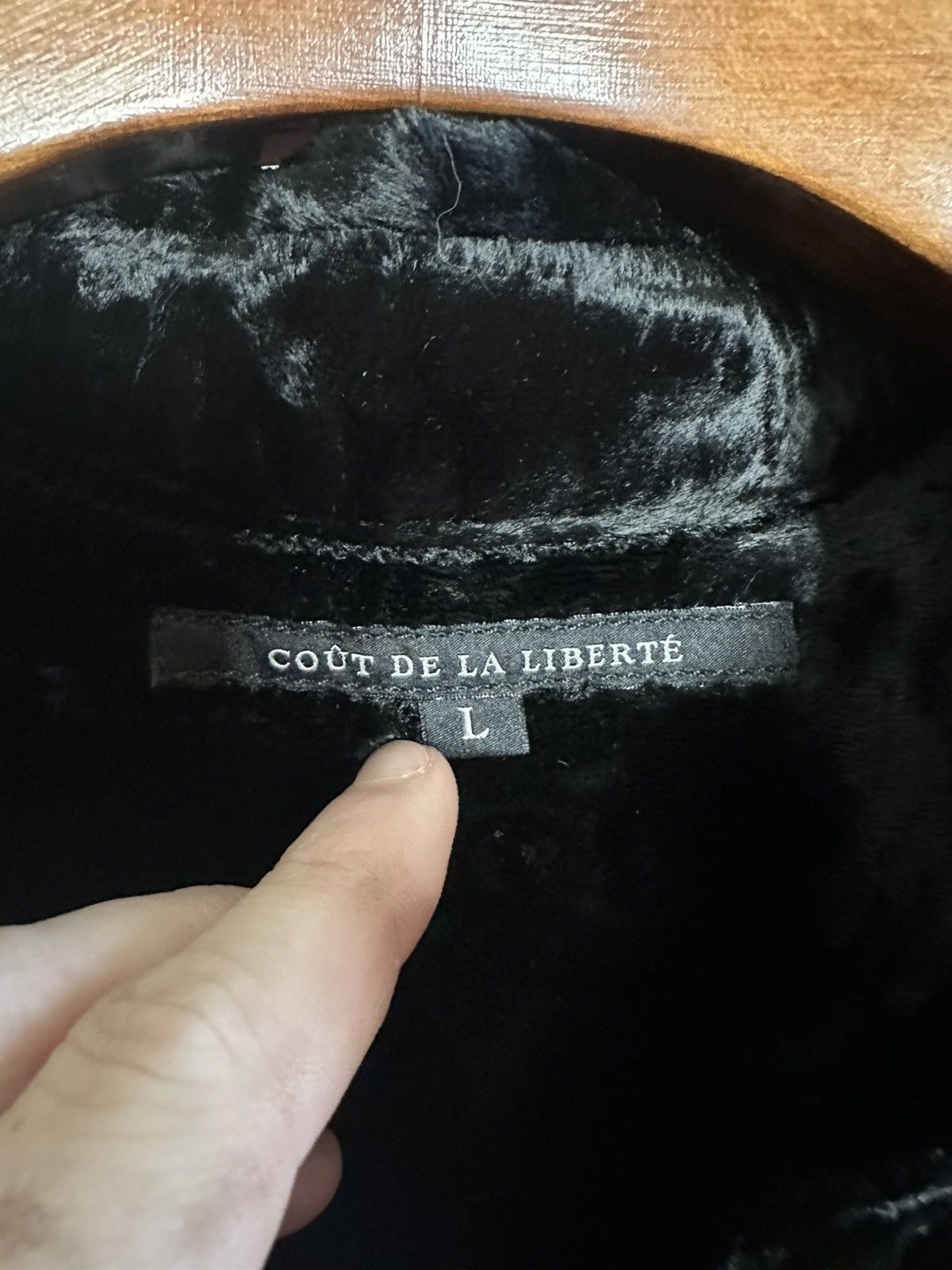 Cout de la Liberte CDLL “Stevie” $1,200 viscose velvet black western snap shirt Size US XS / EU 42 / 0 - 5 Thumbnail