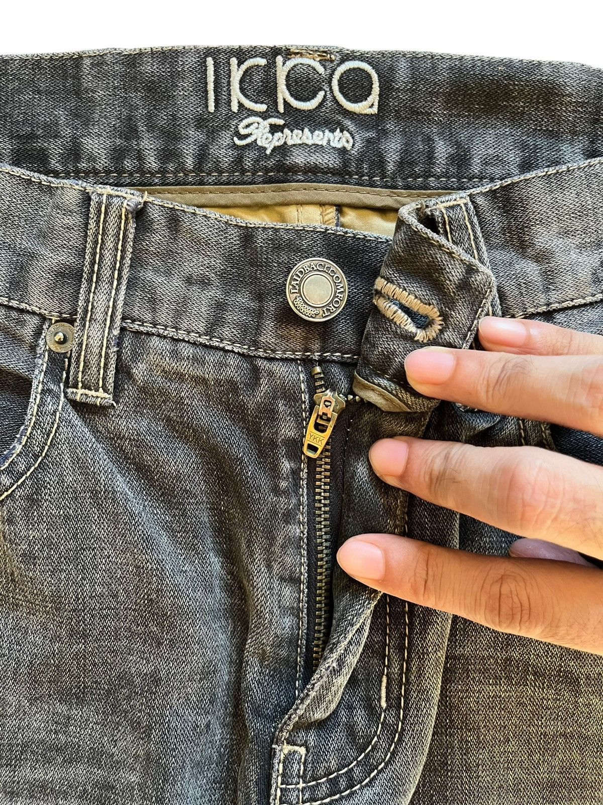 Japanese Brand Vintage Japanese Brand Faded Wash Distress Loose Style Jeans Size US 33 - 3 Thumbnail