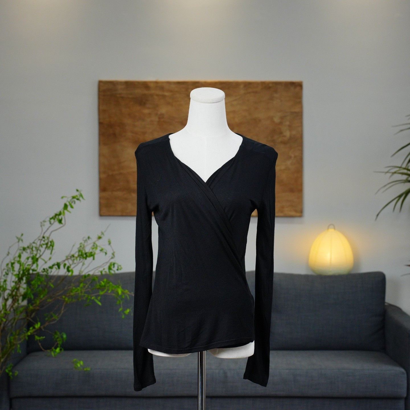 Max Mara Max Mara Black T-Shirt M Women Size M / US 6-8 / IT 42-44 - 1 Thumbnail