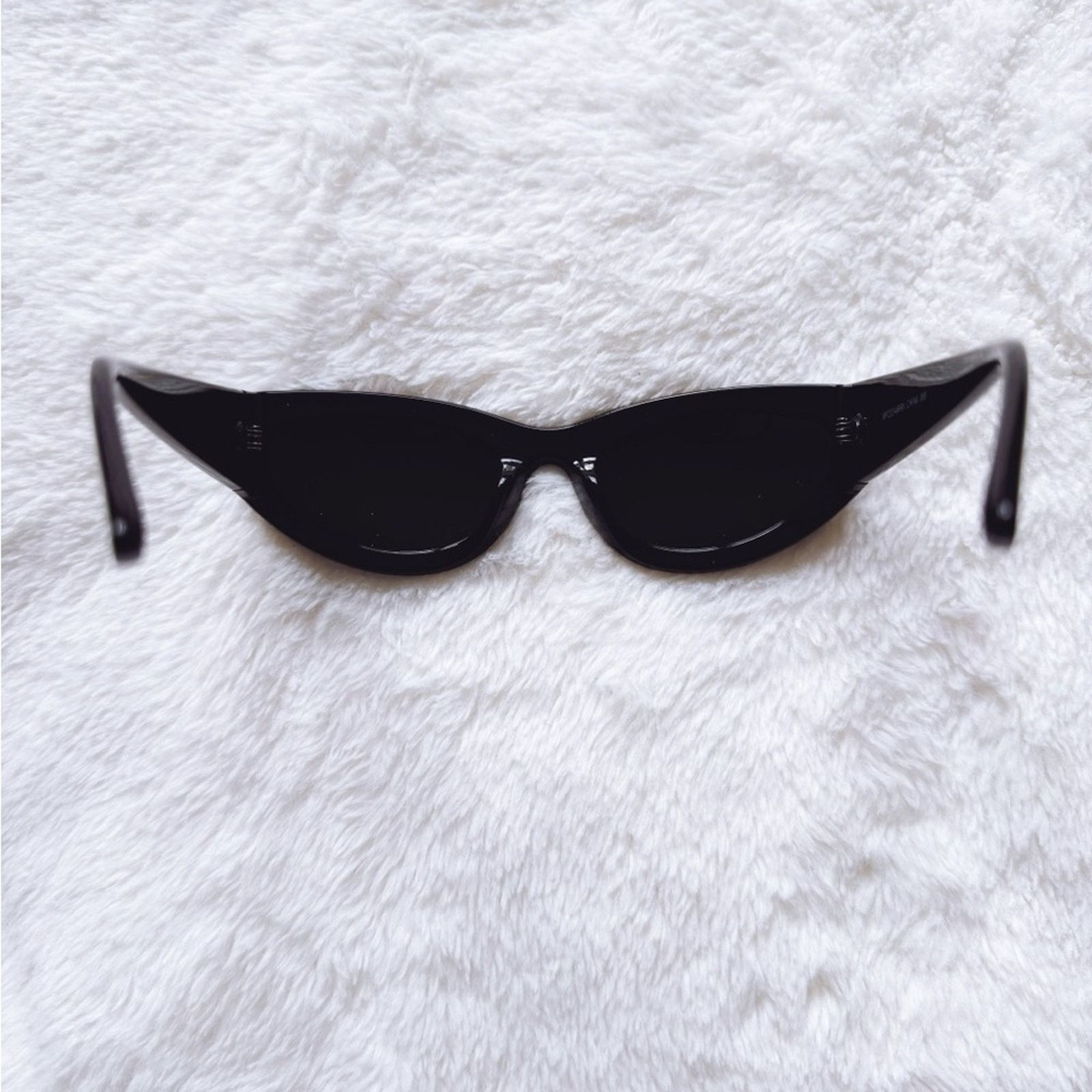 Other Francis Mirrored Black Cat-Eye Sunglasses Size ONE SIZE - 12 Thumbnail