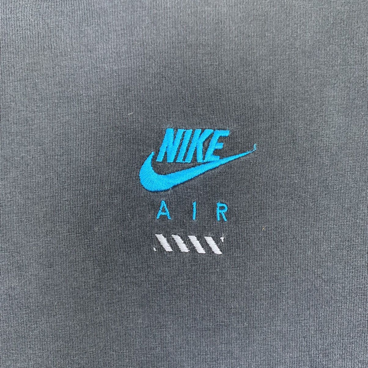 Nike Vintage Nike Small Logo Embroidered T-shirt Shortsleeve Size US M / EU 48-50 / 2 - 2 Thumbnail