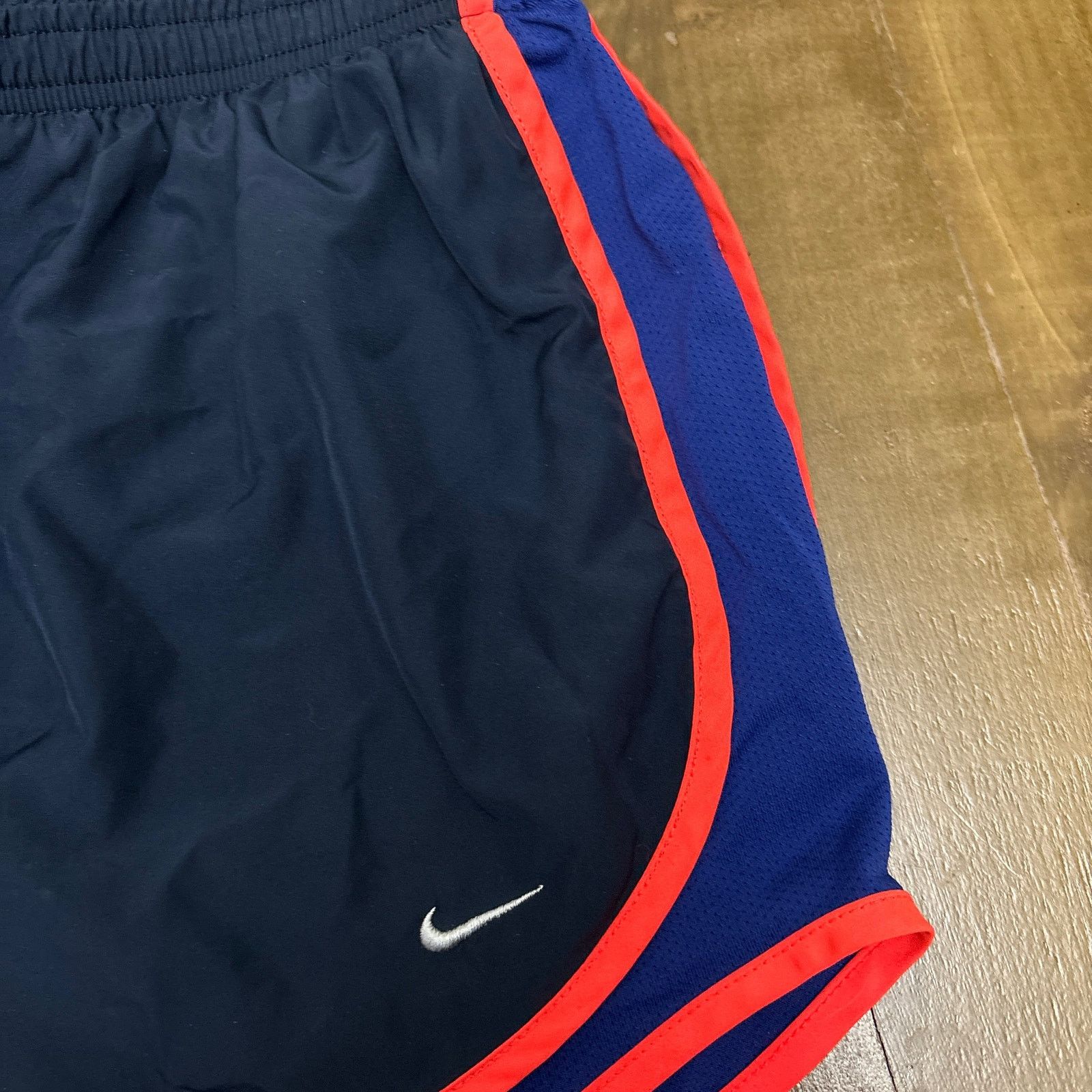 Nike Nike Women's Large running shorts Navy with blue/orange Size 26" / US 2 / IT 38 - 2 Thumbnail