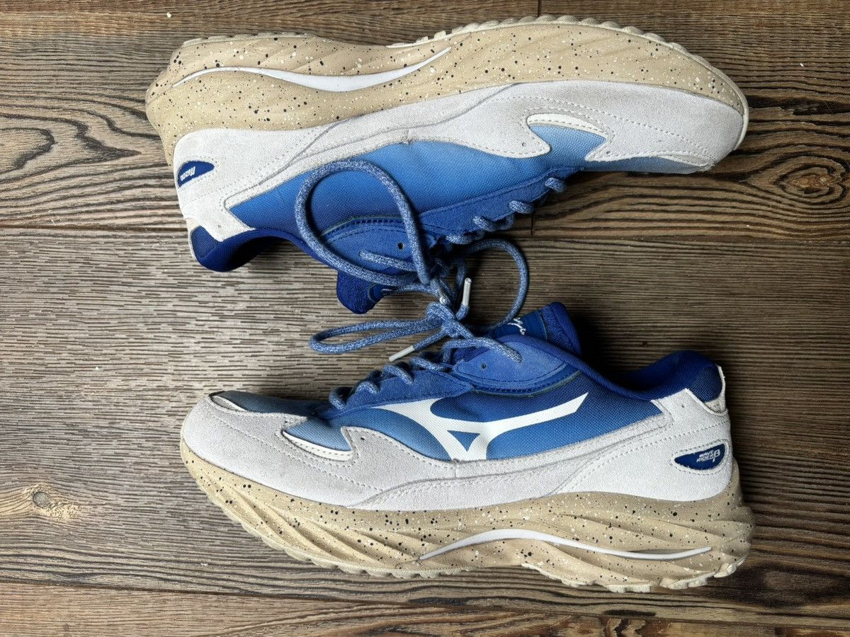 Mizuno Mizuno x Hiroshi Nagai Waverider Size US 9 / EU 42 - 9 Thumbnail