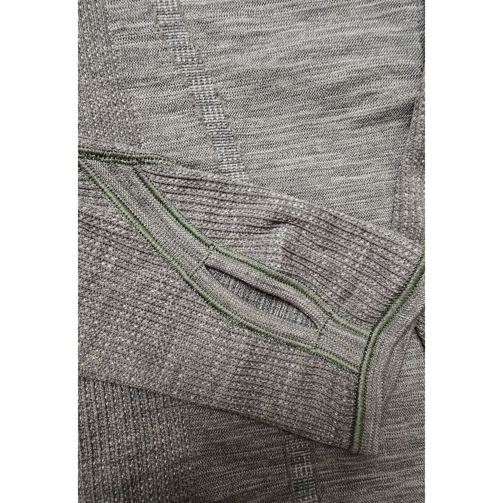 Lululemon Lululemon Swiftly Tech Wool Pullover Seamless Thumbholes Size M / US 6-8 / IT 42-44 - 10 Thumbnail