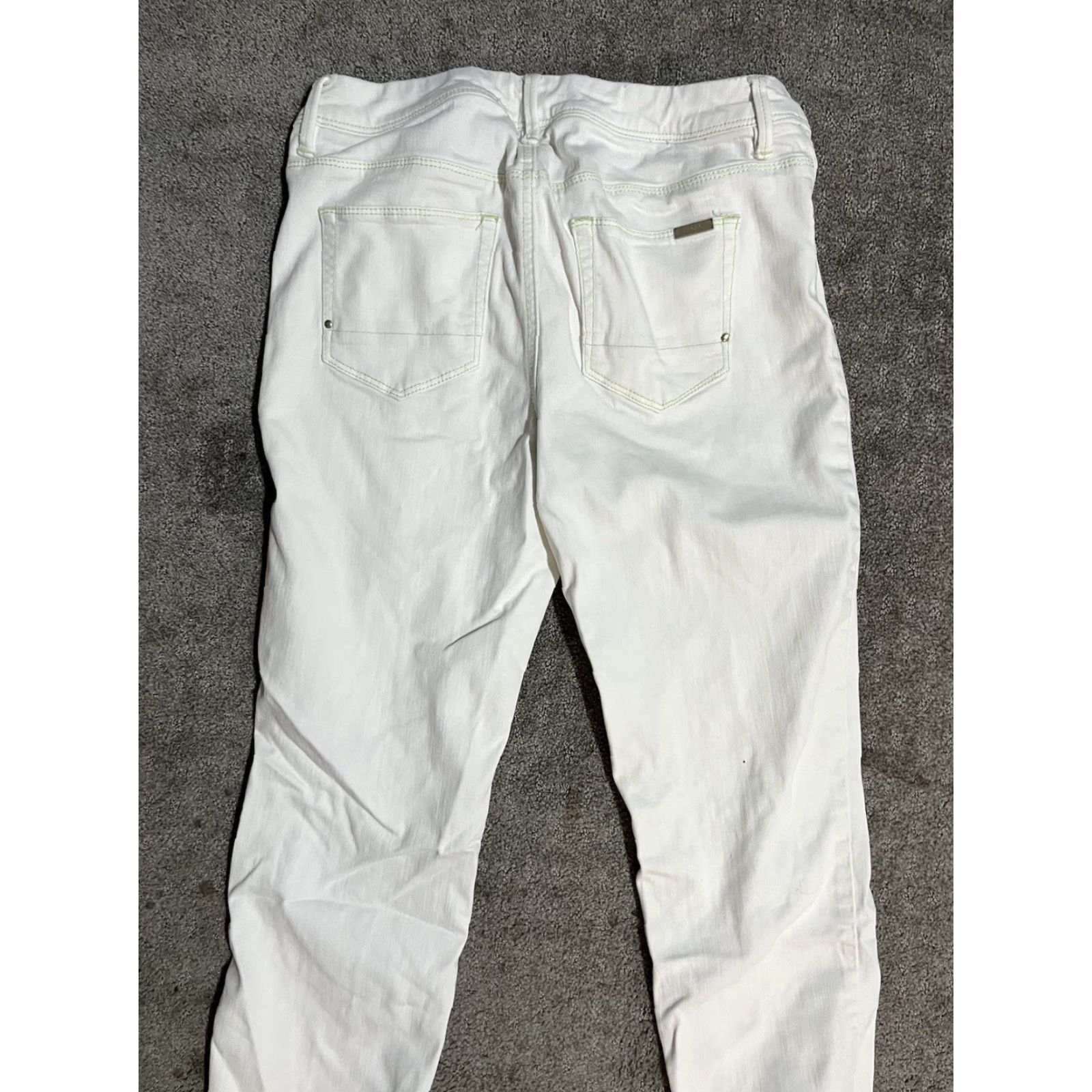Vintage Chico's Women's So Slimming White Denim Cotton Stretch Ankle Jeans Size 00 Size 24" / US 00 / IT 34 - 4 Thumbnail