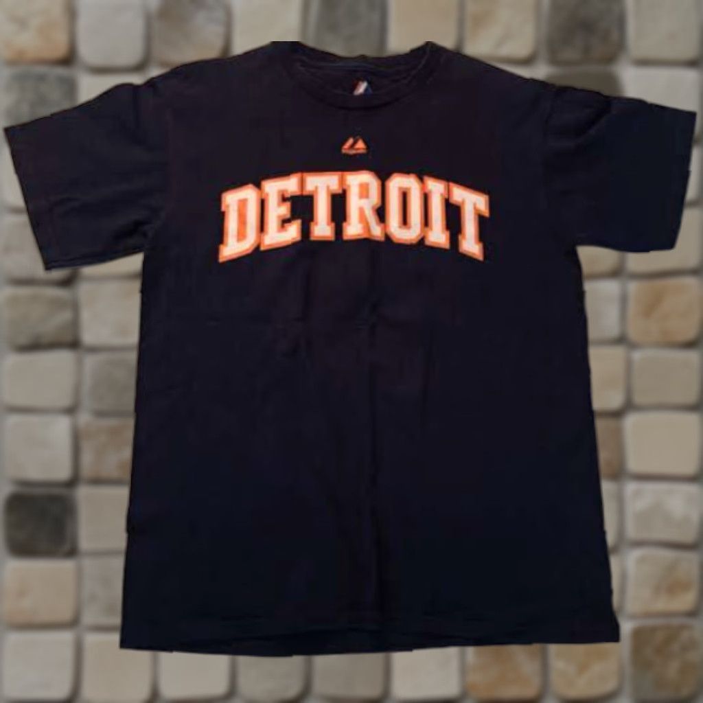 Vintage Detroit Tigers Majestic T-Shirt Jersey Crew Neck Short Sleeve Size M Blue Cotton Jersey Al Kaline Sports Men 26in long 21in pit to pit EUC Size US M / EU 48-50 / 2 - 1 Thumbnail