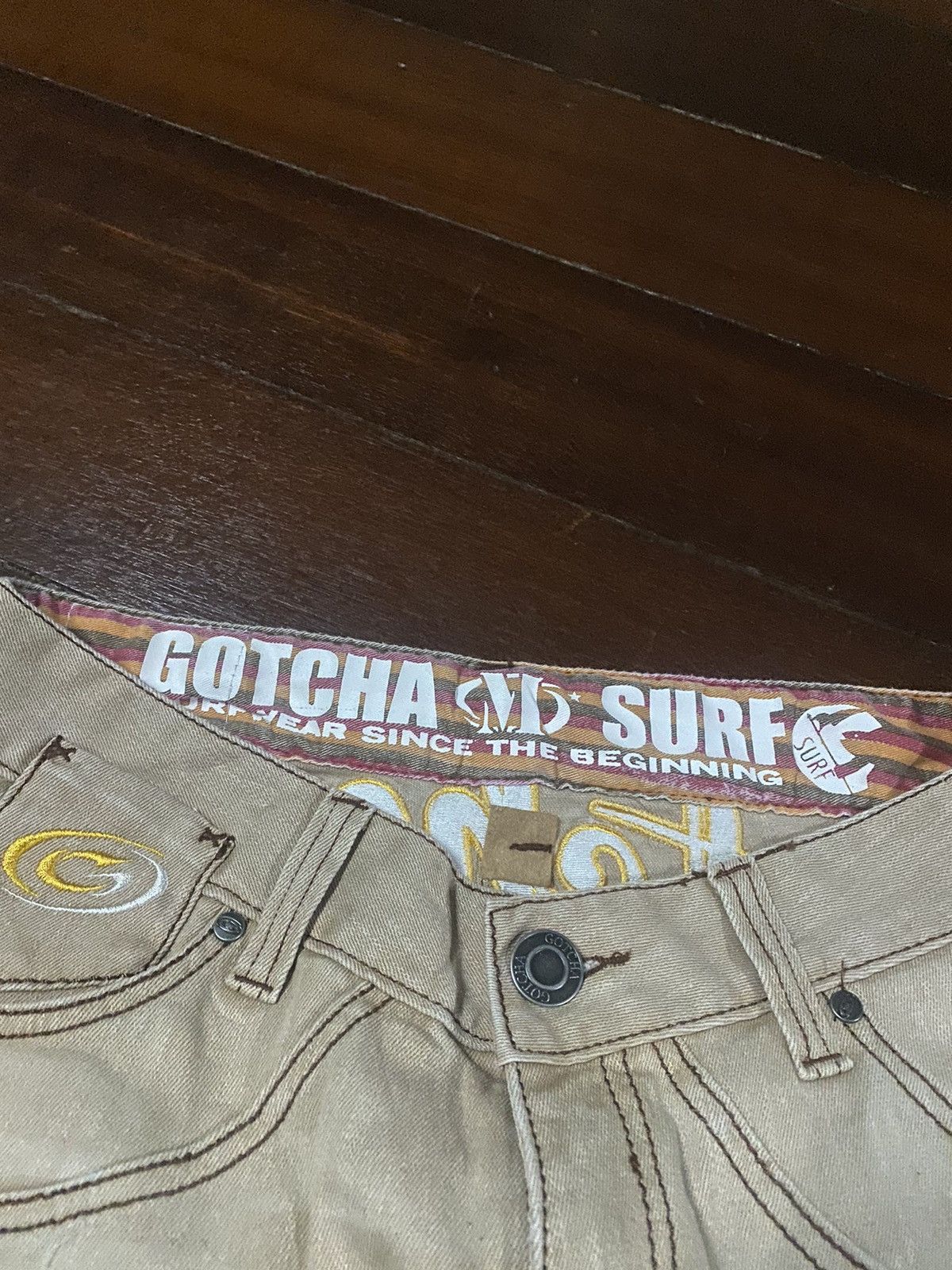 Gotcha FIRE 🔥 GOTCHA INTERNATIONAL EMBROIDERED BIG LOGO Size US 34 / EU 50 - 16 Thumbnail
