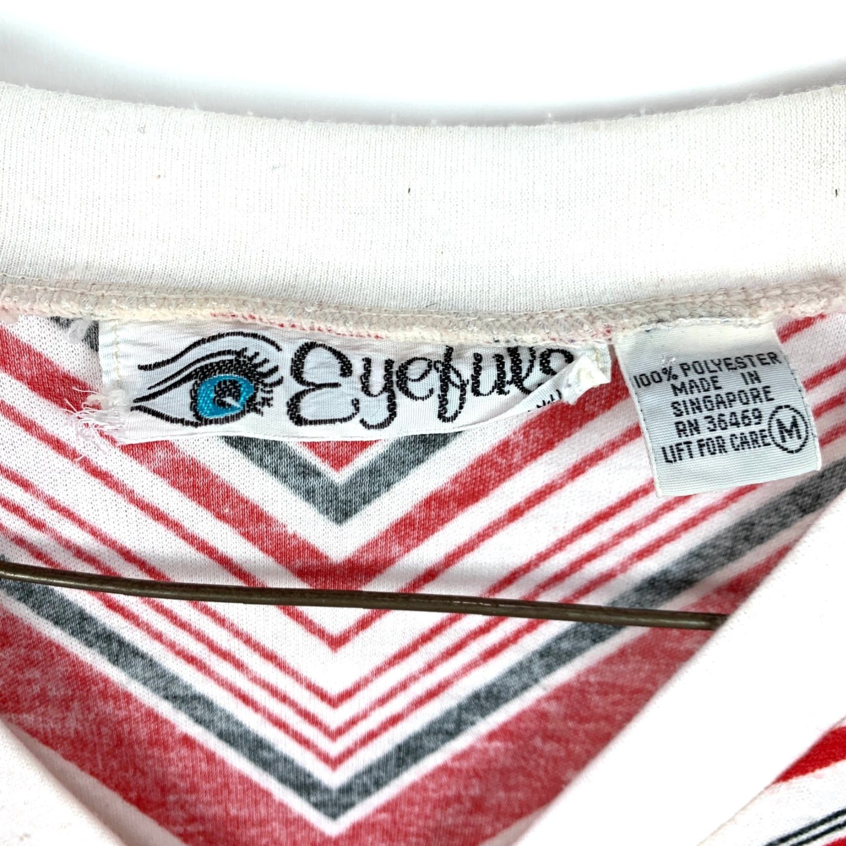 Vintage VINTAGE Eyefuls Chevron Vee Stripe Short Sleeve Tee Shirt Medium Size M / US 6-8 / IT 42-44 - 2 Thumbnail