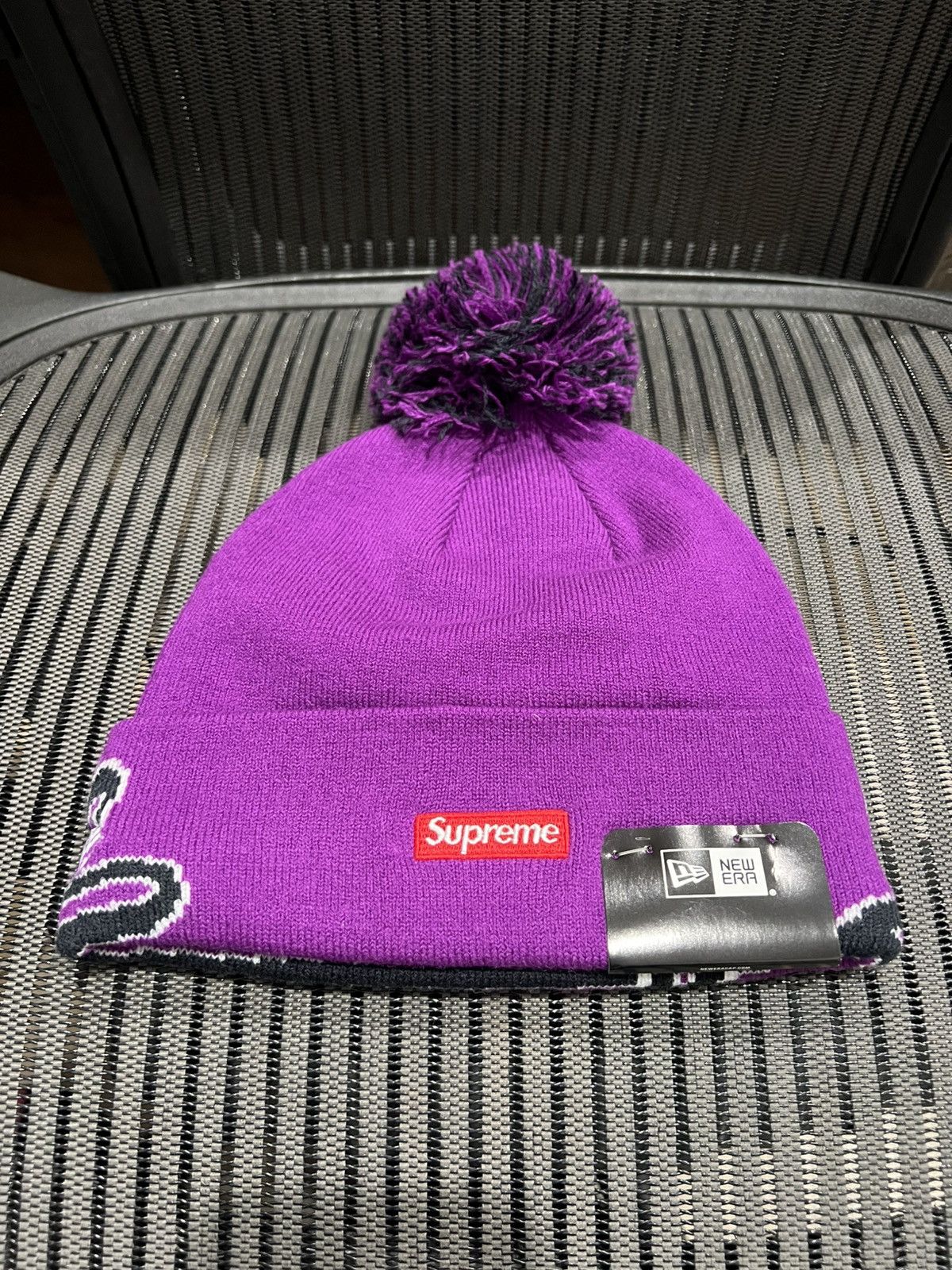 New Era × Supreme Supreme New Era Script Cuff Beanie FW19 Size ONE SIZE - 2 Thumbnail