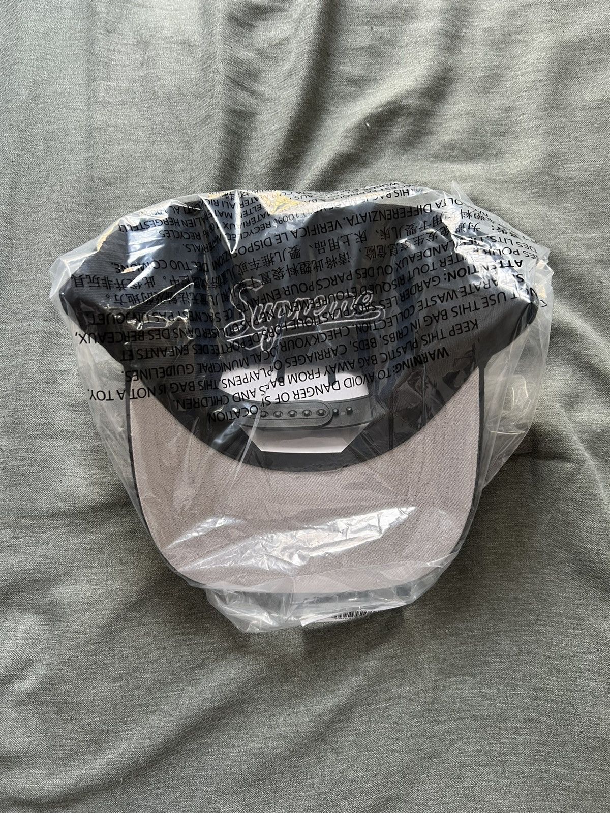 Supreme Supreme World Famous S Logo 6 Panel Black Size ONE SIZE - 3 Thumbnail