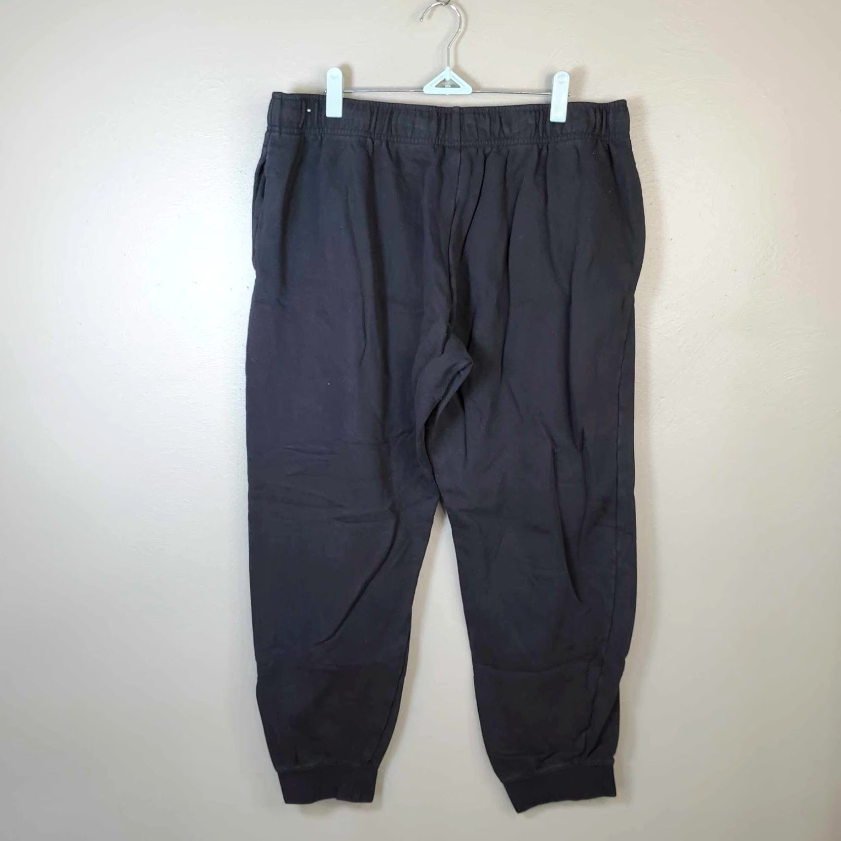 Nike VINTAGE NIKE Sportswear Joggers Sweatpants XL Tall Black / White Logo Nike Sweatpants Size 40" / US 18 - 8 Thumbnail