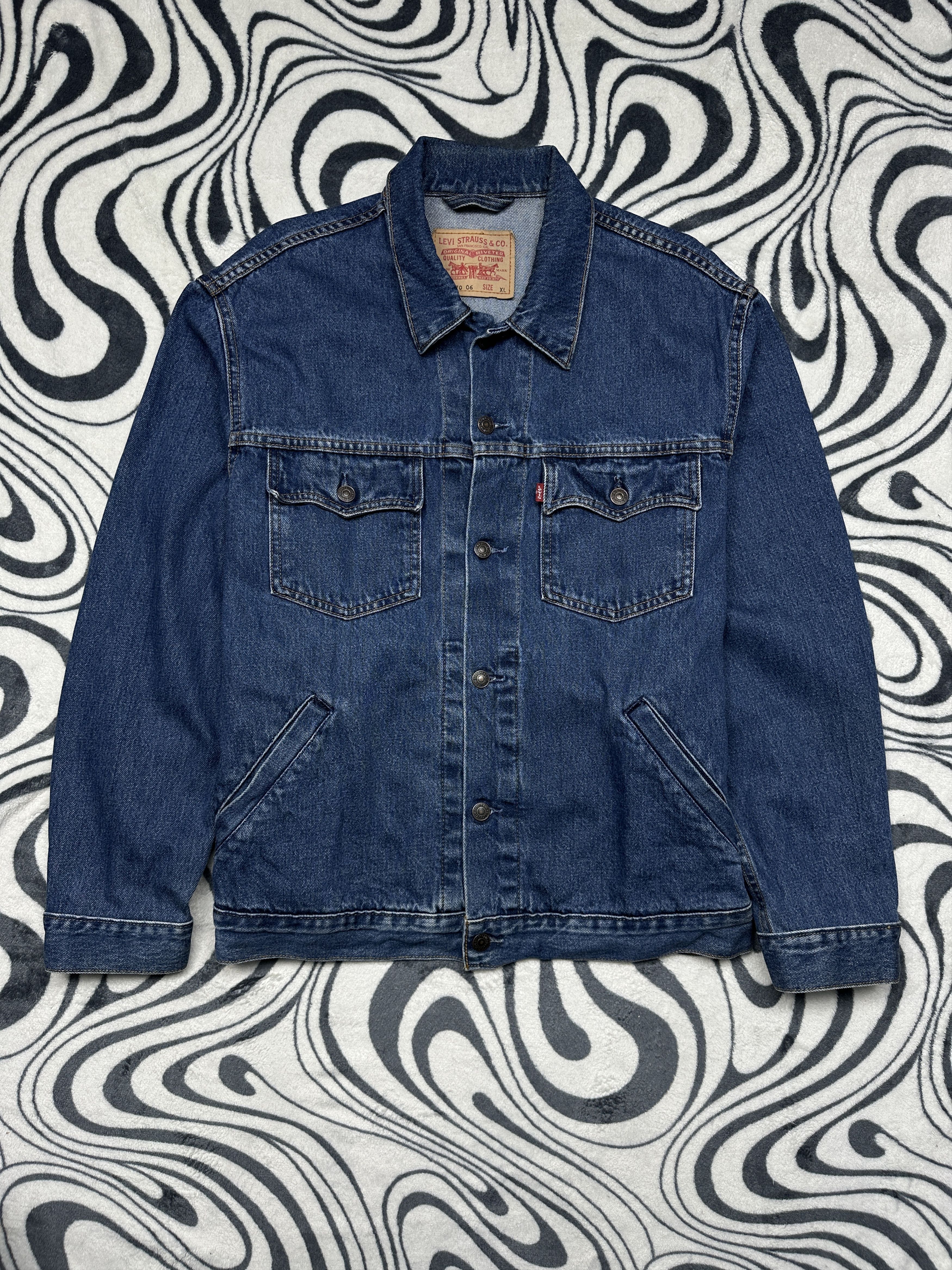 Levi's Levi's Mens Trucker Denim Jacket Size US XL / EU 56 / 4 - 1 Thumbnail