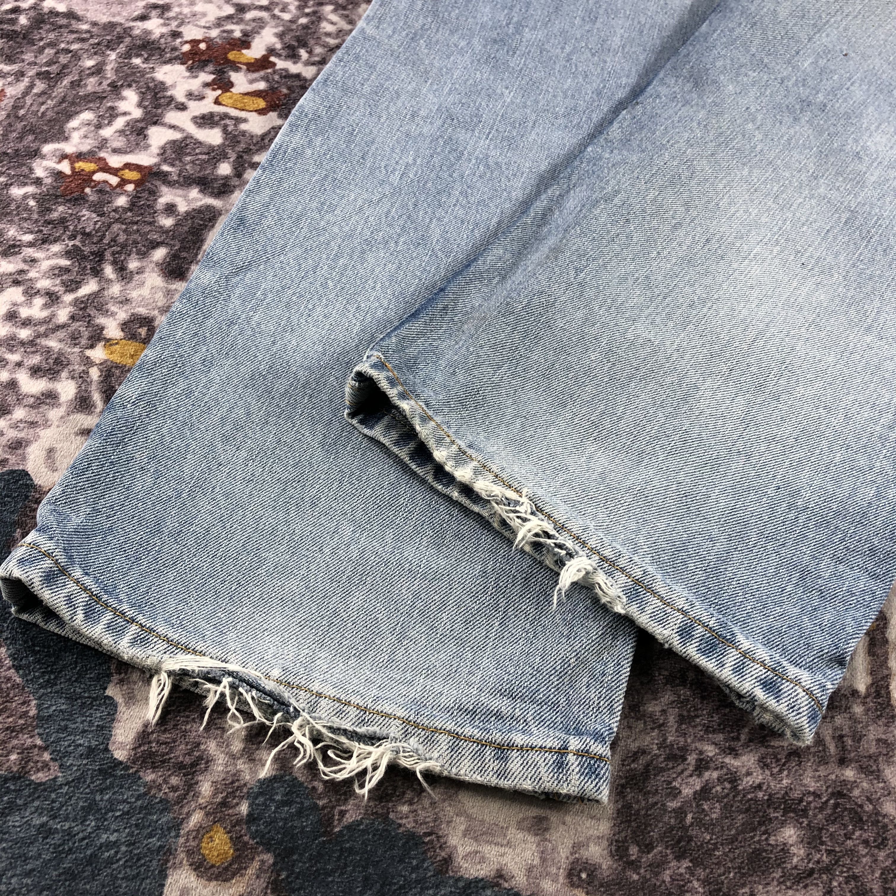Levi's × Vintage Vintage Light Wash Levis 505 Jeans-JM2768 Size US 35 - 4 Thumbnail