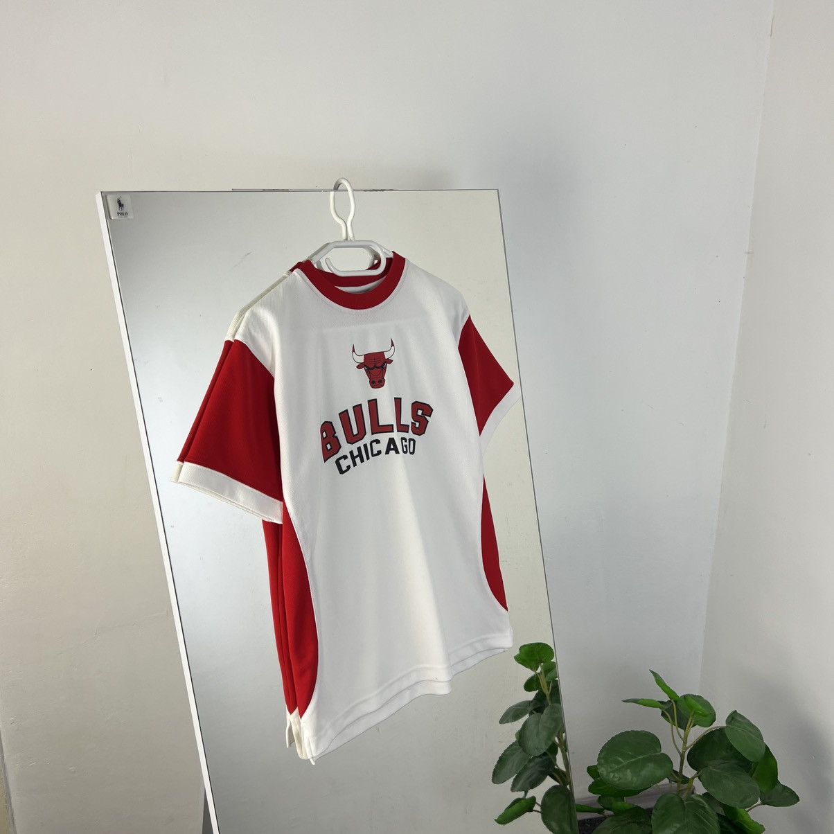 NBA Vintage Y2K NBA Chicago Bulls Big Logo Basketball Jersey Size US S / EU 44-46 / 1 - 1 Thumbnail