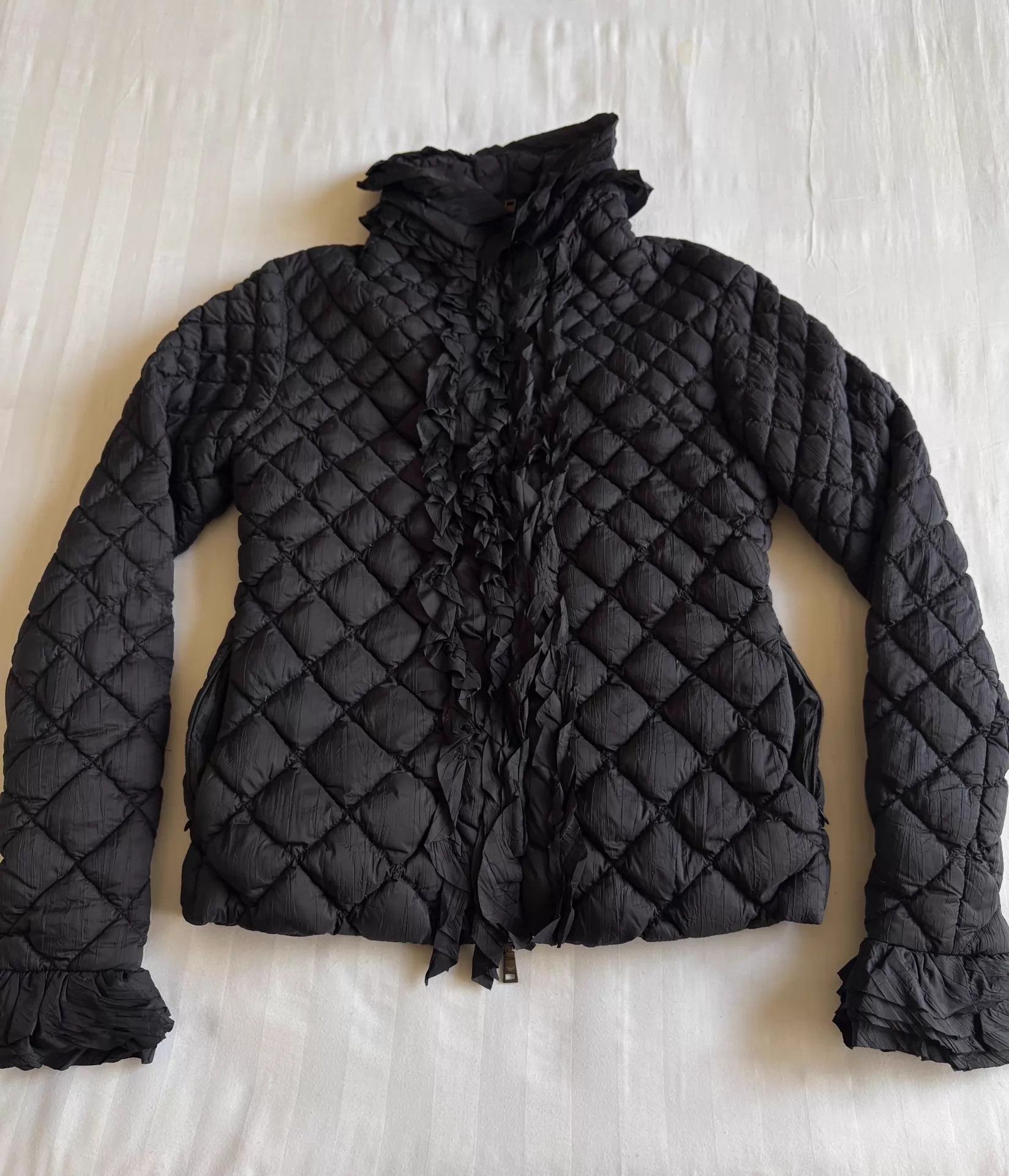 Emporio Armani Emporio Armani Vintage Flower Puffer Jacket Lace Trim Dual Size XS / US 0-2 / IT 36-38 - 2 Thumbnail