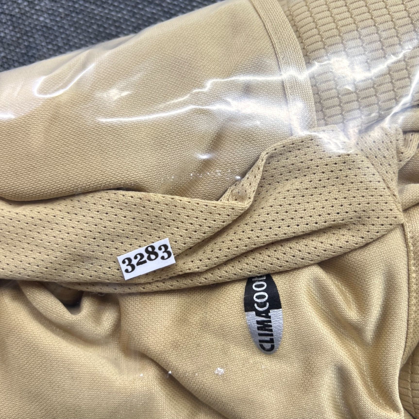 Adidas VINTAGE adidas Bayern Munich 2004 2005 Away Lucio Football Jersey Mens XL Long Sleeve Gold Polo/Prayer? Size US XL / EU 56 / 4 - 2 Thumbnail