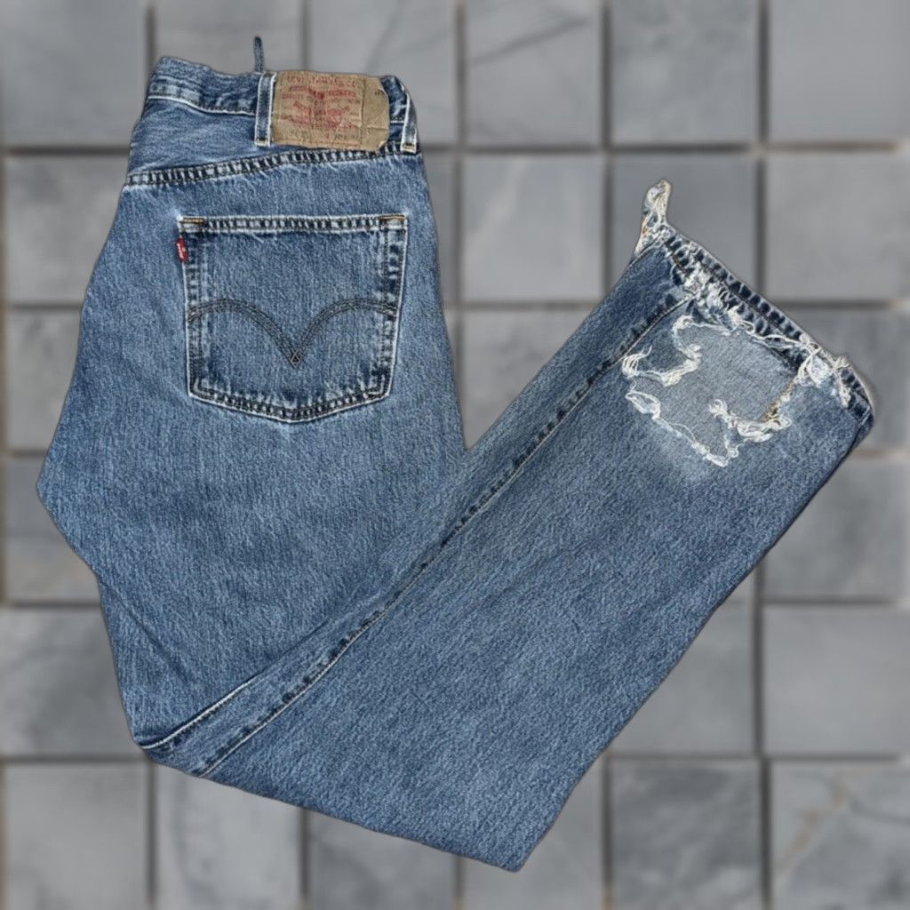 Levi's VINTAGE Levi’s 501 Jeans 36x33 Blue Distressed Button Fly Straight Leg Mens Size US 36 / EU 52 - 1 Thumbnail