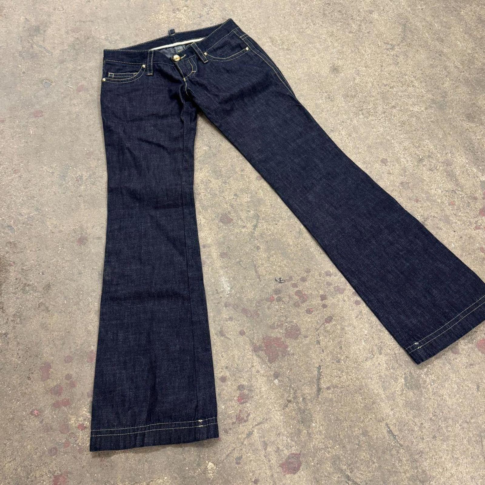 Dsquared2 Y2K Vintage Dsquared2 Ultra Low-Rise Dark Wash Flare Jeans Size 28" / US 6 / IT 42 - 2 Thumbnail