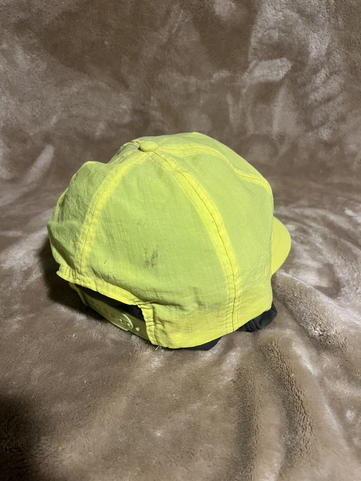 New Era Vintage 90’s Mariners Neon Green Lightweight Trucker Hat Size ONE SIZE - 4 Thumbnail