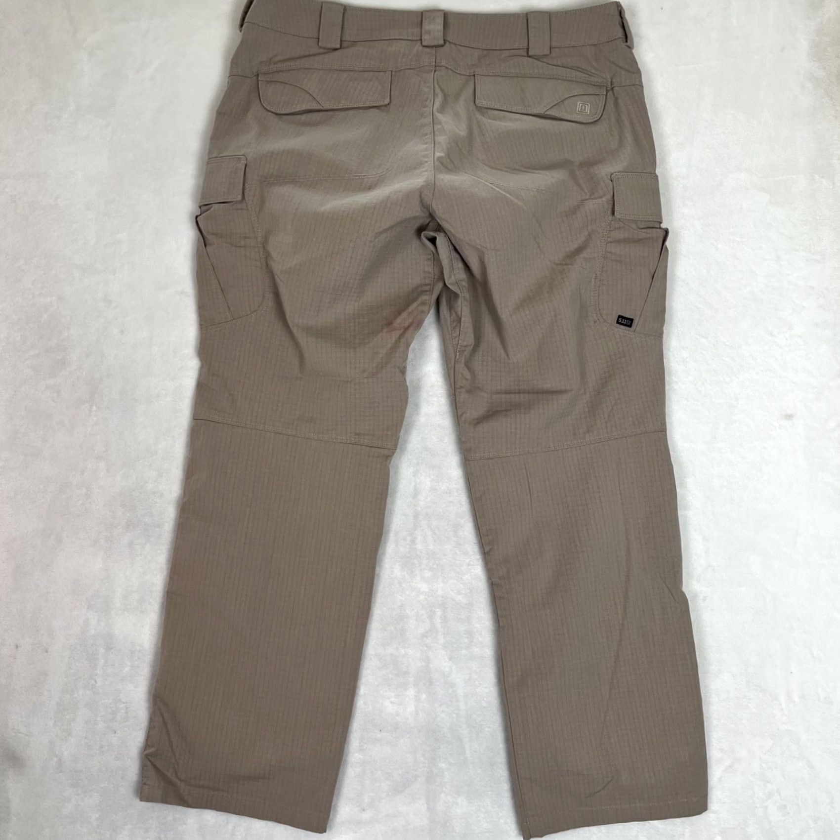 Vintage 5.11 Tactical Women's Cargo Pants 16 Khaki Straight Leg Workwear Ripstop Size 38" / US 16 / IT 52 - 7 Thumbnail