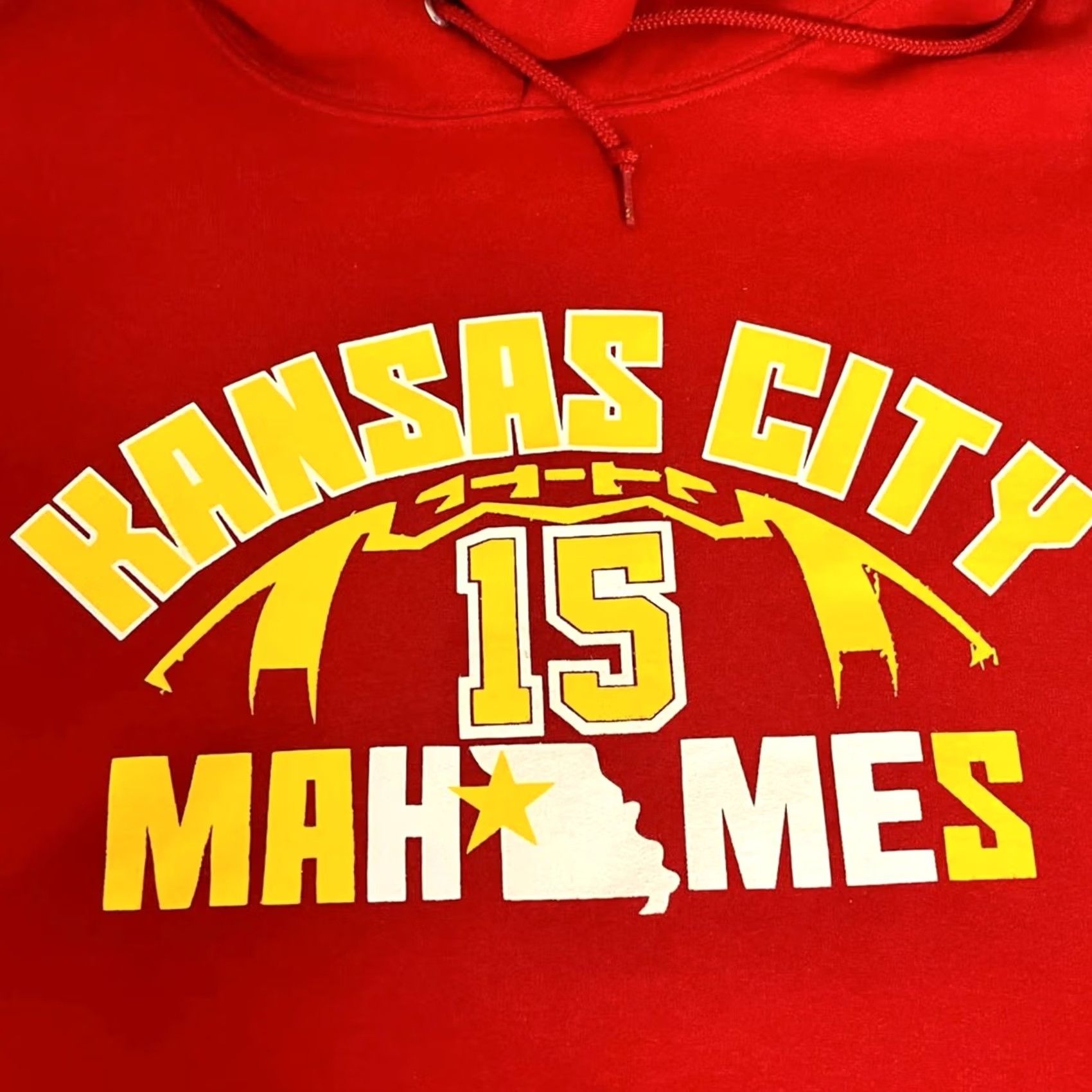 Jerzees KANSAS CITY CHIEFS Patrick Mahomes “15” Is Ma-Home Hoodie Sweatshirt Red Size XL Size US XL / EU 56 / 4 - 4 Thumbnail