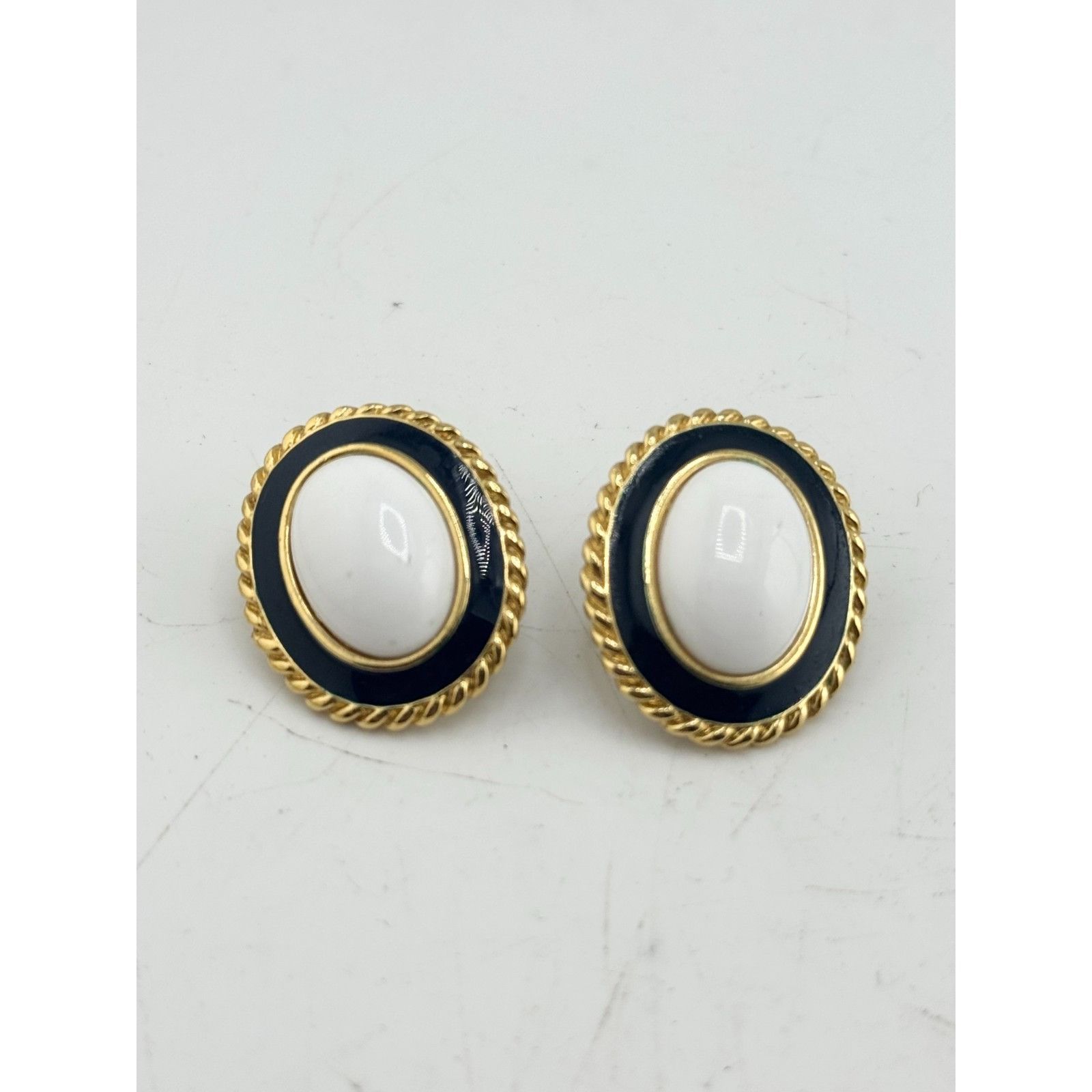 Monet Monet vintage white stone blue enamel earrings Size ONE SIZE - 2 Thumbnail