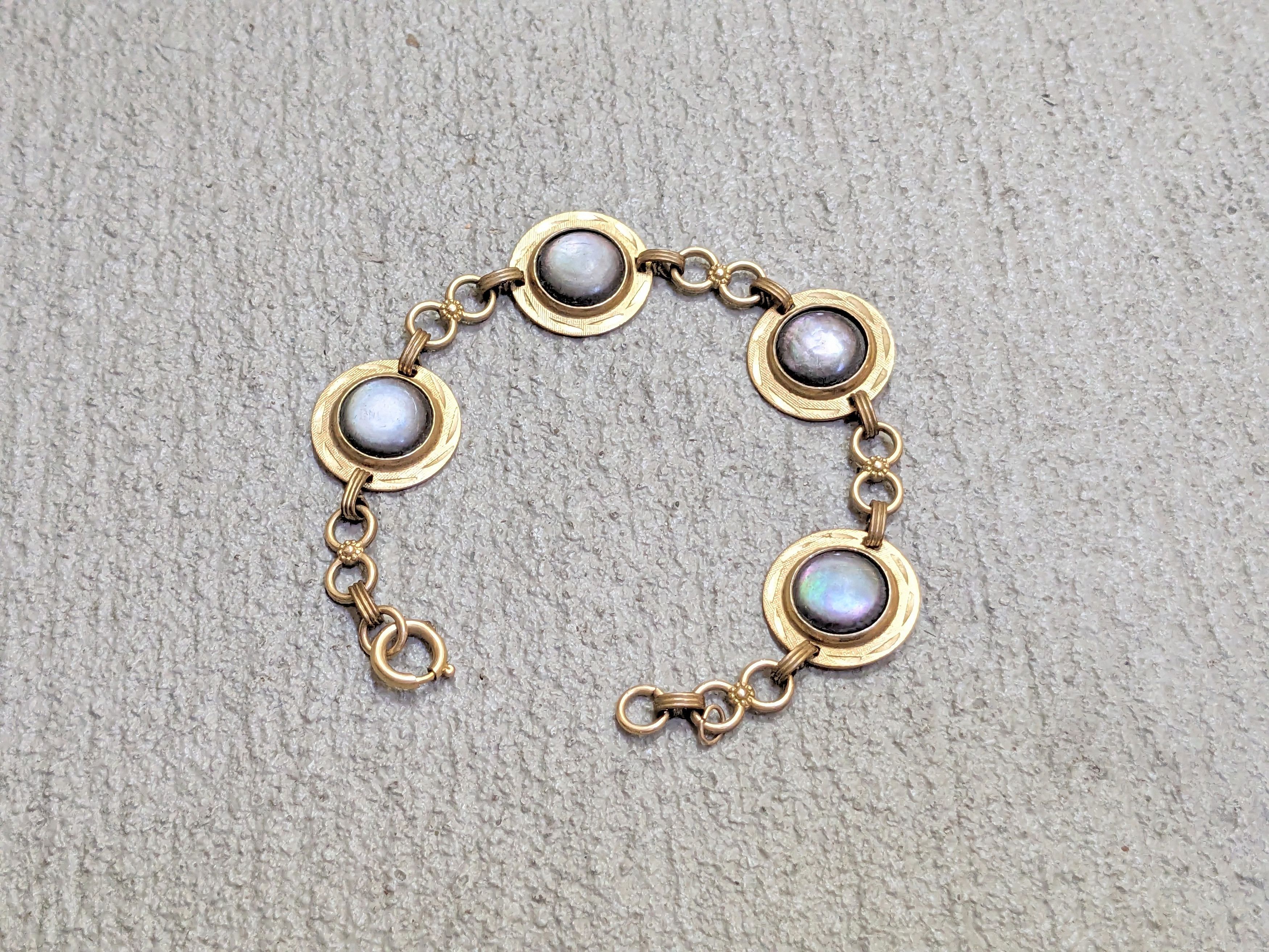 Jewelry × Vintage Vintage Bracelet 7.25" Abalone Round Link Chain Gold Tone Size ONE SIZE - 1 Thumbnail