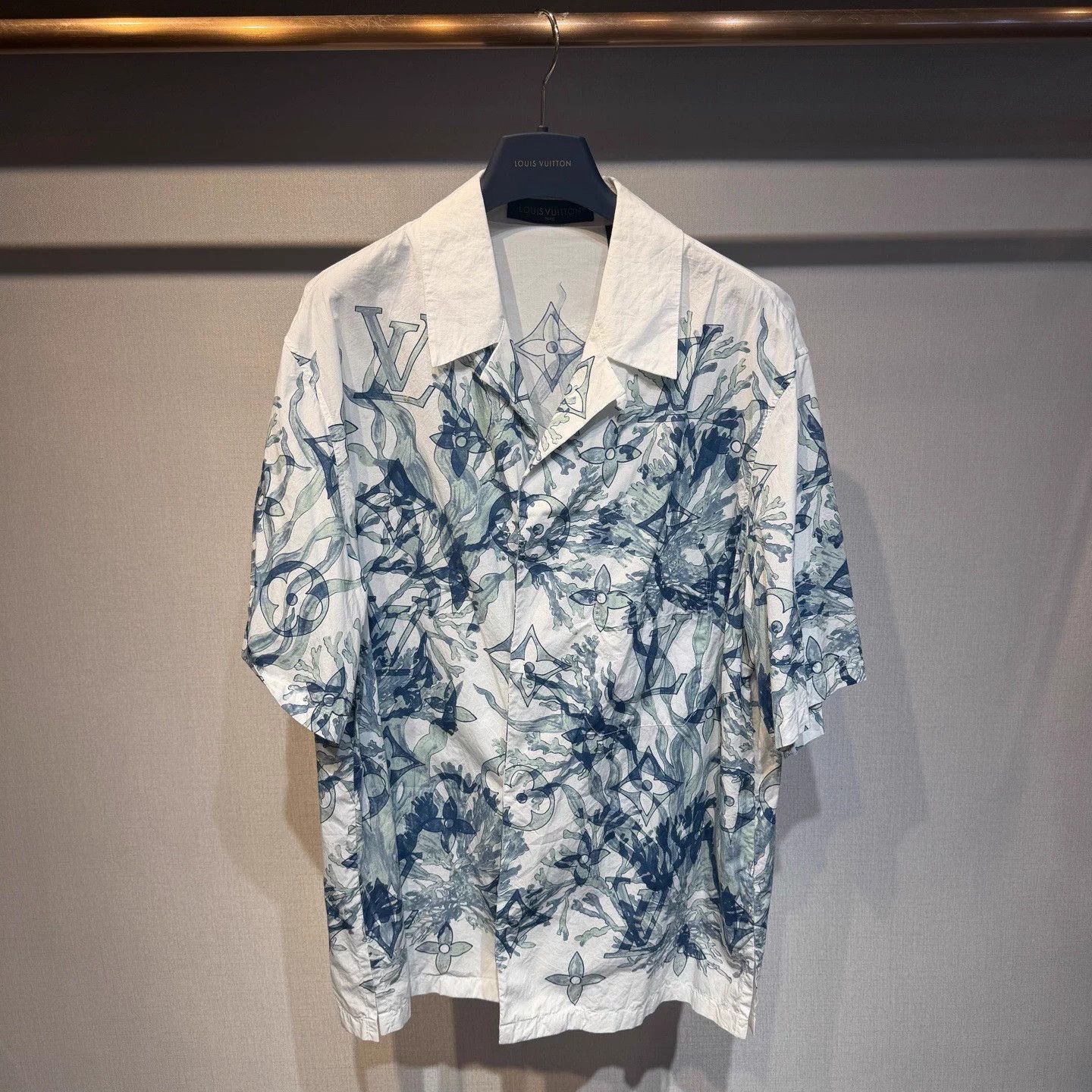 Louis Vuitton Multi-Print Short-Sleeve Button-Up Shirt Size US M / EU 48-50 / 2 - 1 Thumbnail