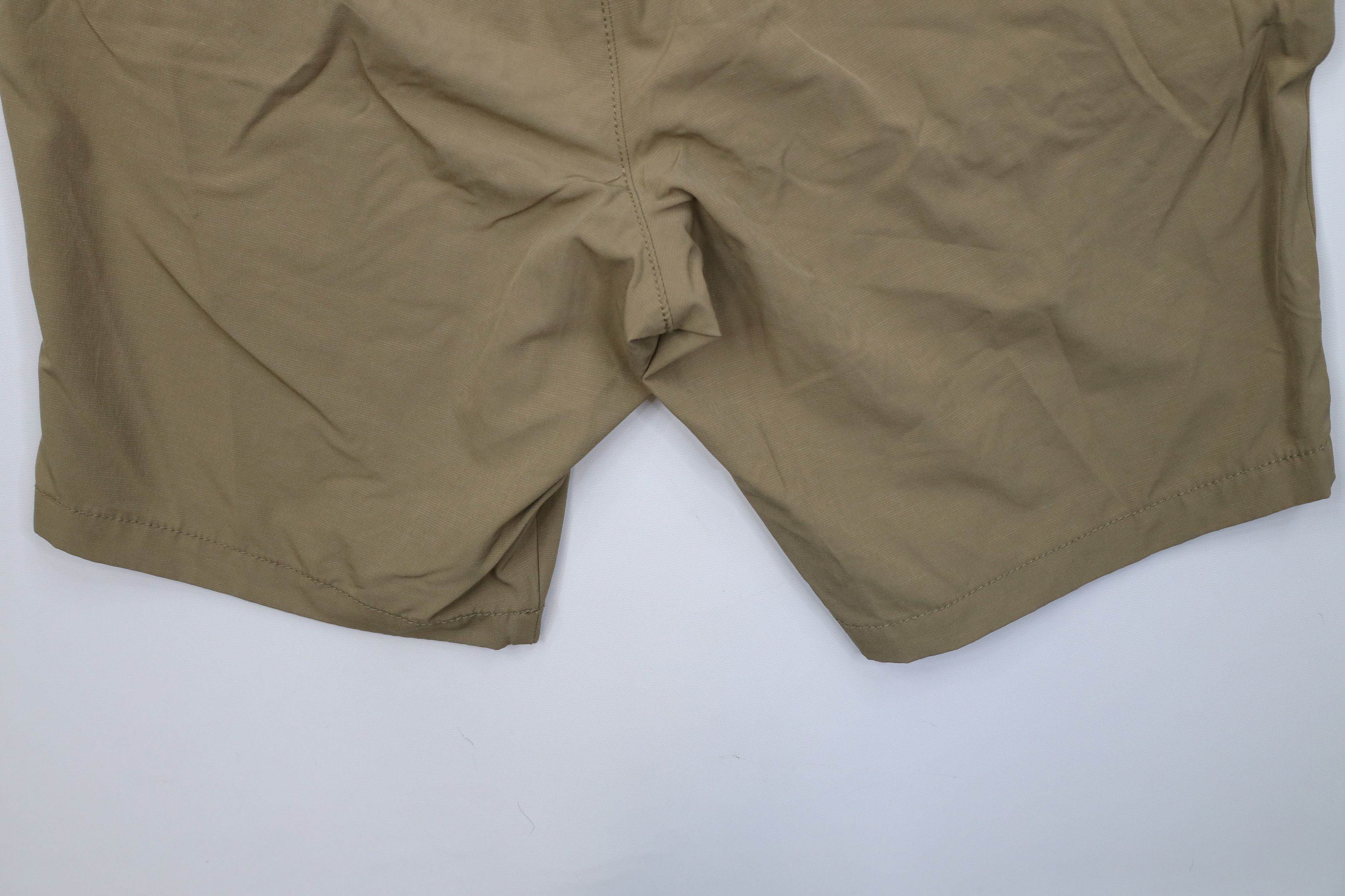 Banana Republic Banana Republic Tech Knit Above Knee Chino Shorts Brown Size US 34 / EU 50 - 10 Thumbnail