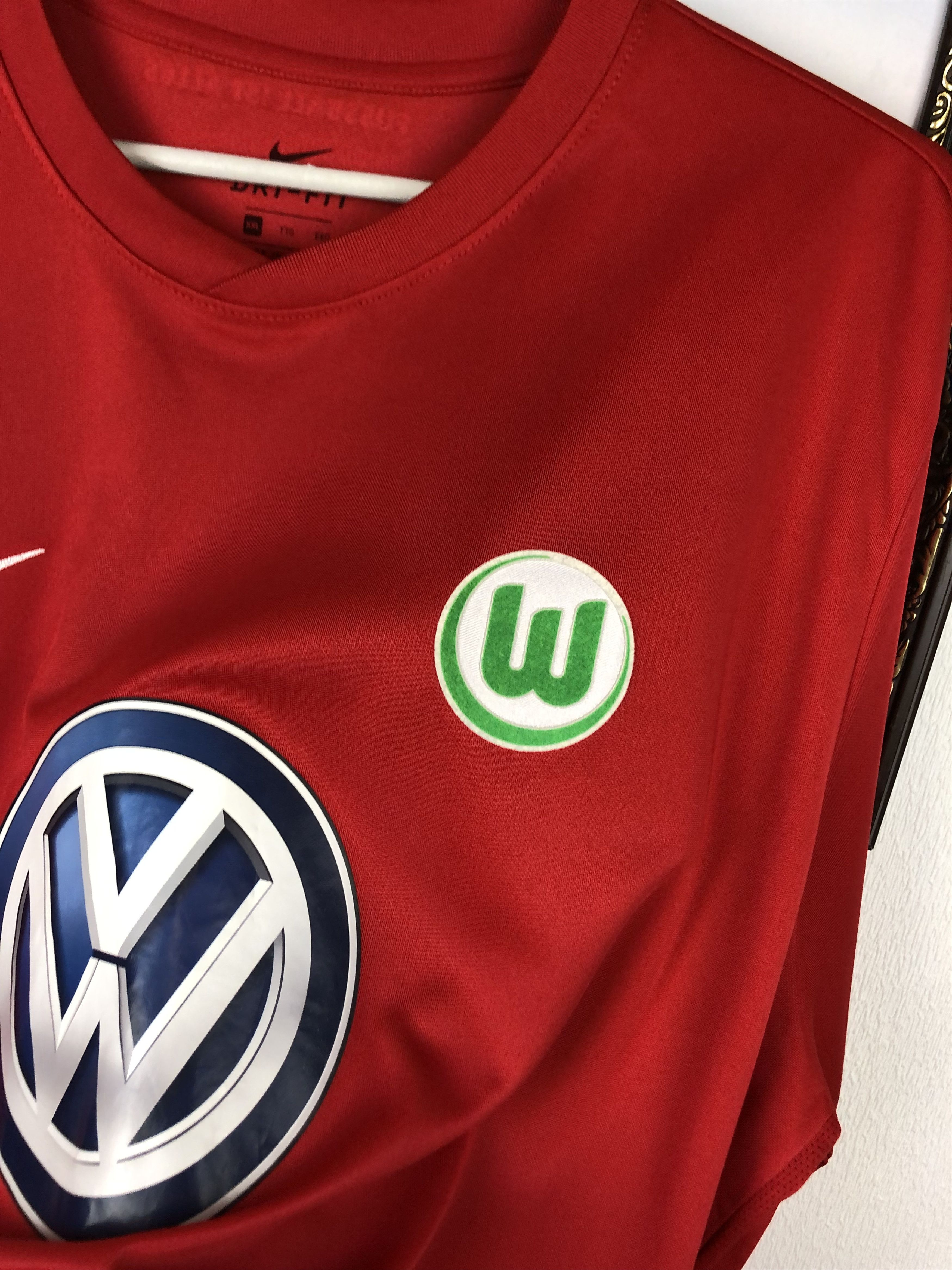 Nike VfL Wolfsburg Goalkeeper football shirt 2016 Soccer Nike Size US XXL / EU 58 / 5 - 4 Thumbnail
