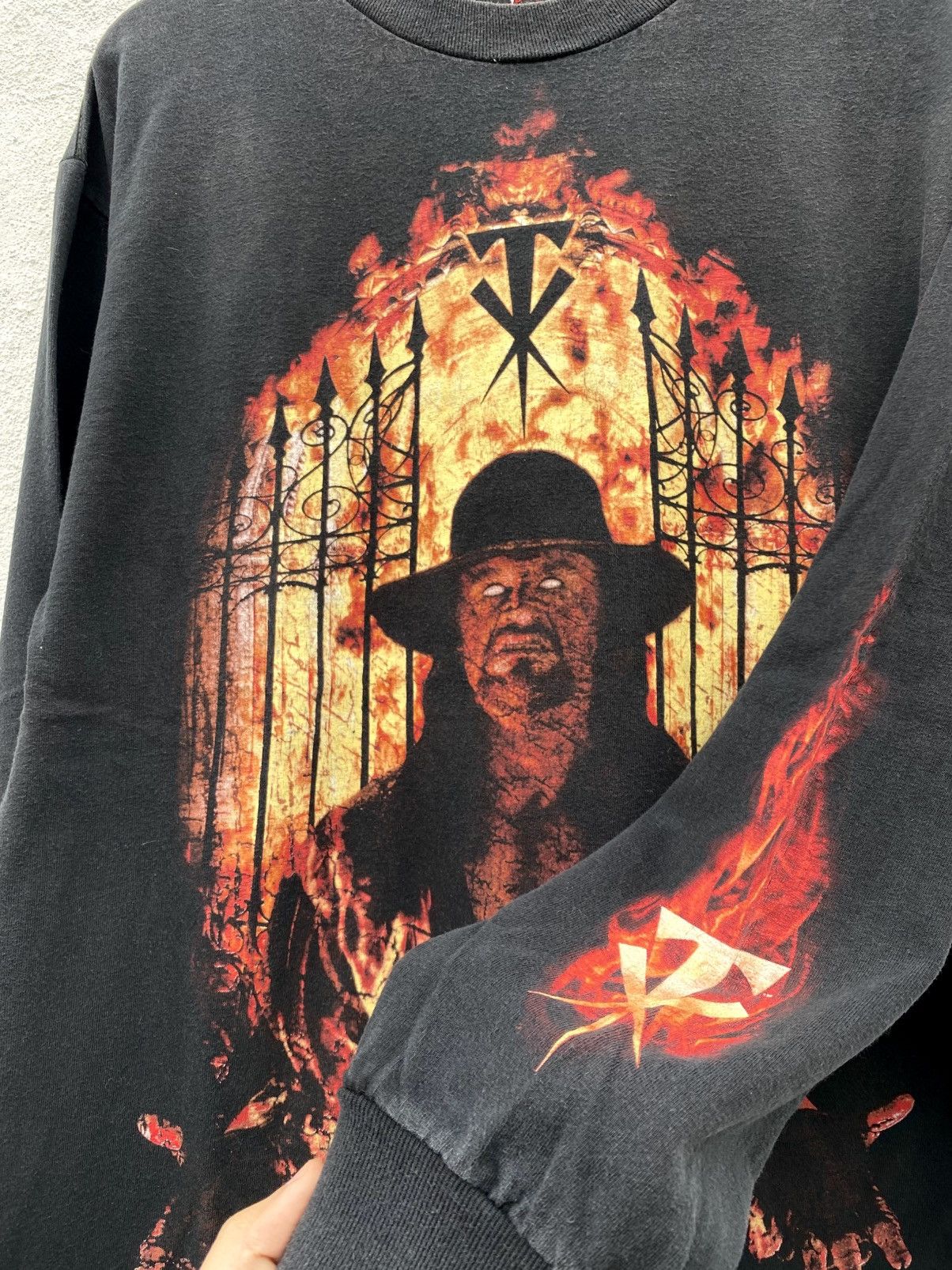 WWE Vintage Rare The Undertaker Hell’s Gate Flame Long Sleeve Size US L / EU 52-54 / 3 - 2 Thumbnail