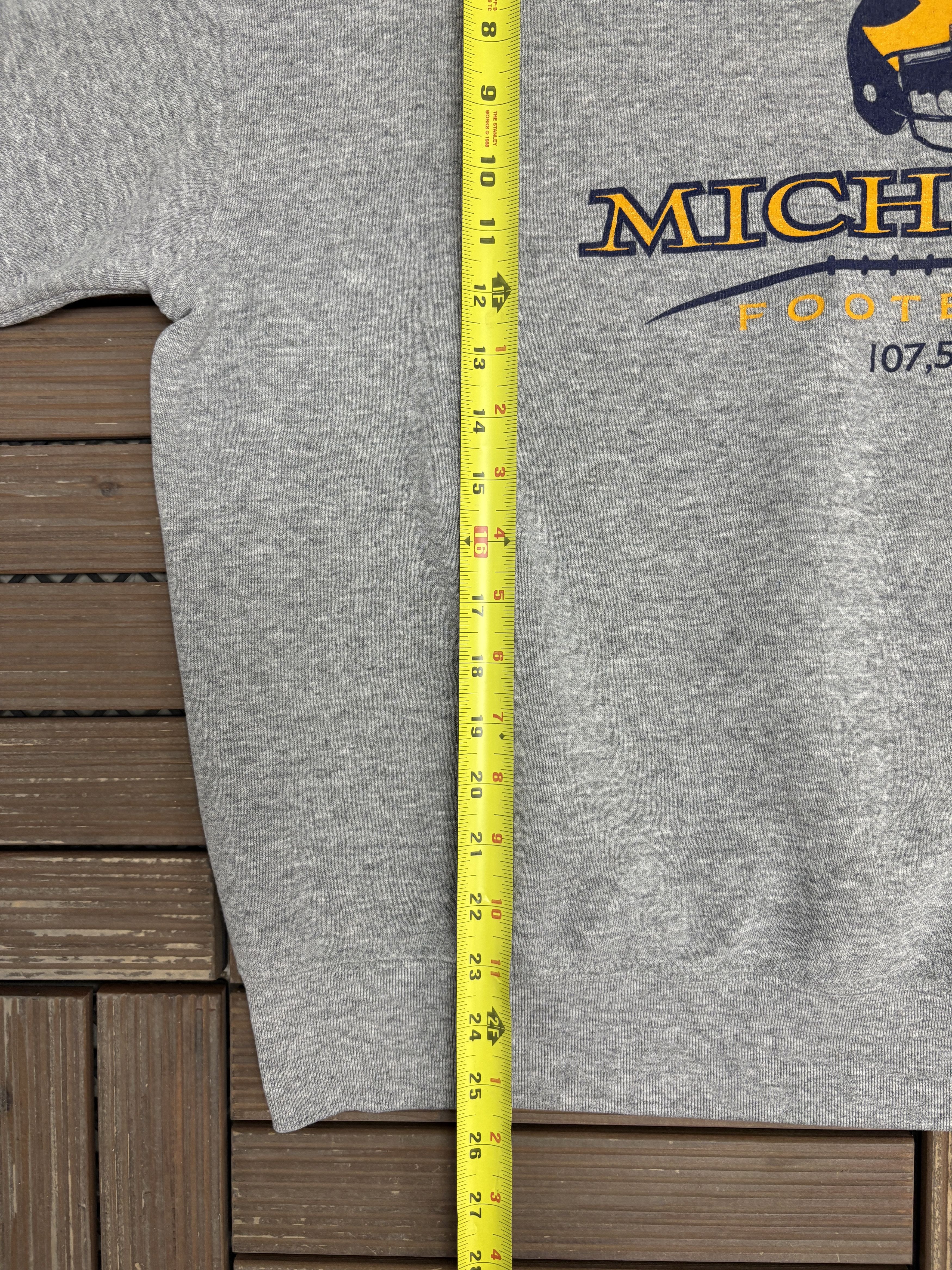 Vintage Michigan Wolverines Football 107,501 Vintage Crewneck Size US XXL / EU 58 / 5 - 5 Thumbnail