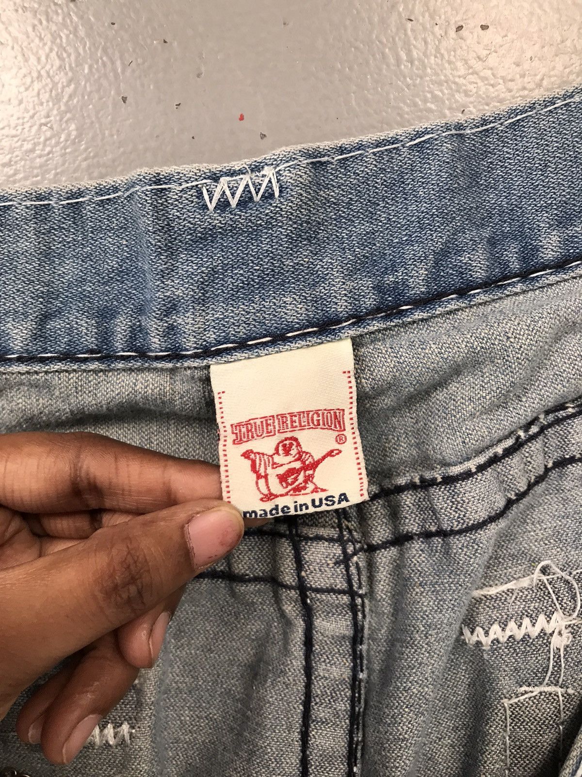 True Religion Vintage true religion inspired Joey super T distressed jort Size US 42 / EU 58 - 8 Thumbnail